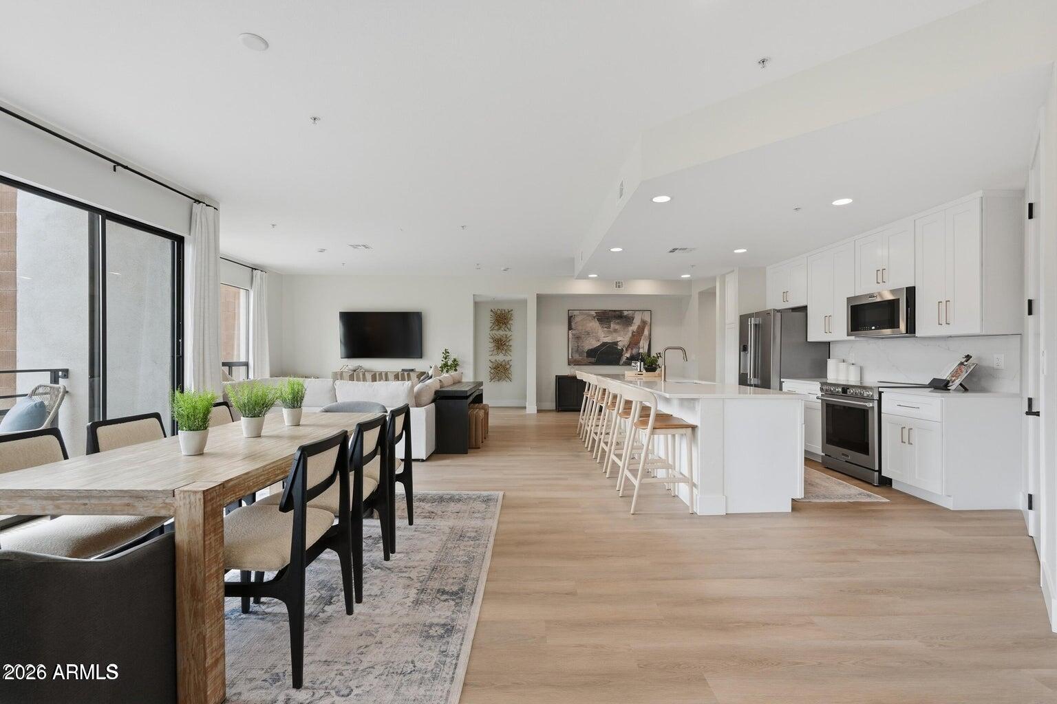 7126 E OSBORN Road 3006