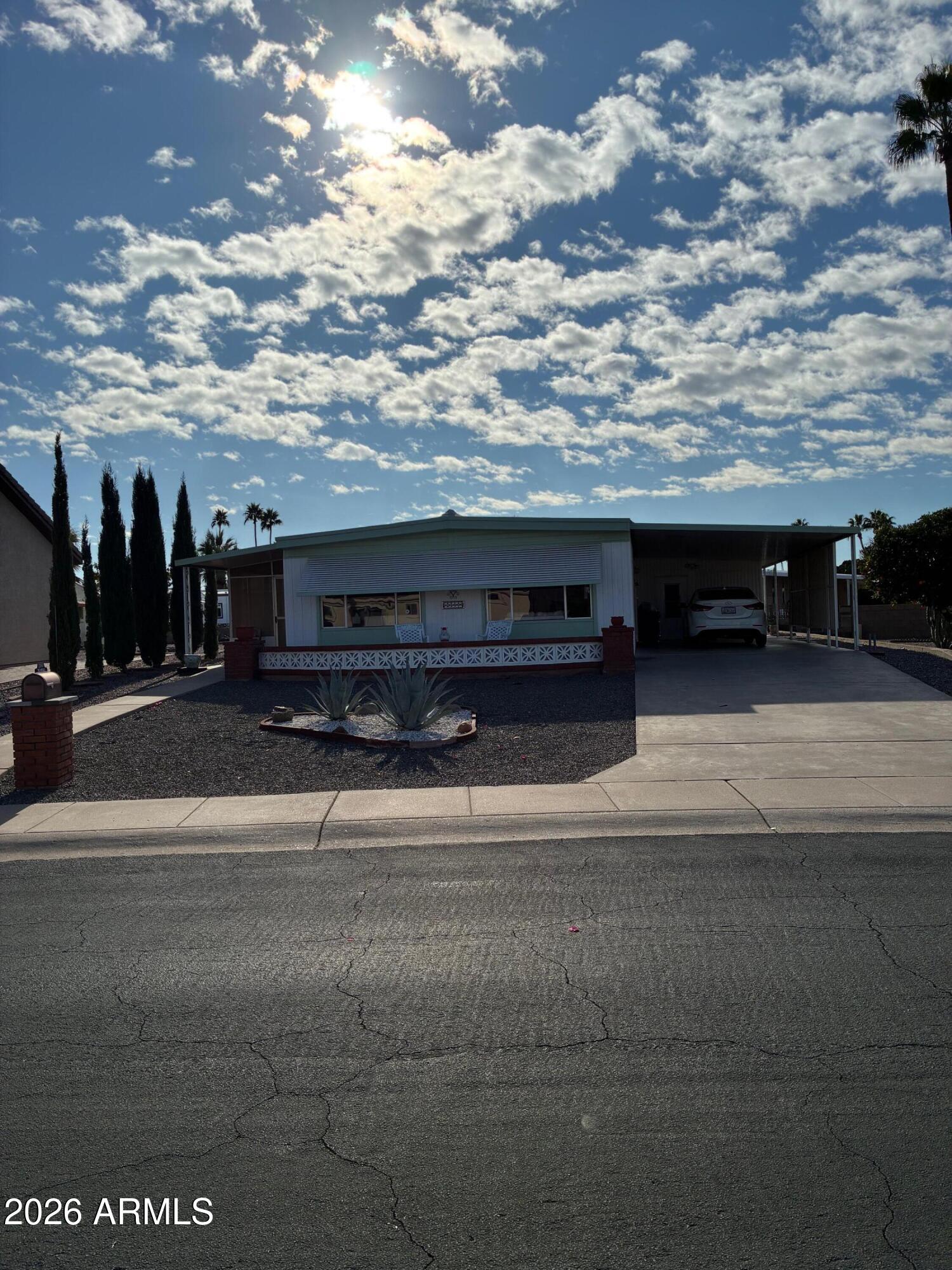 2560 N Armour Avenue