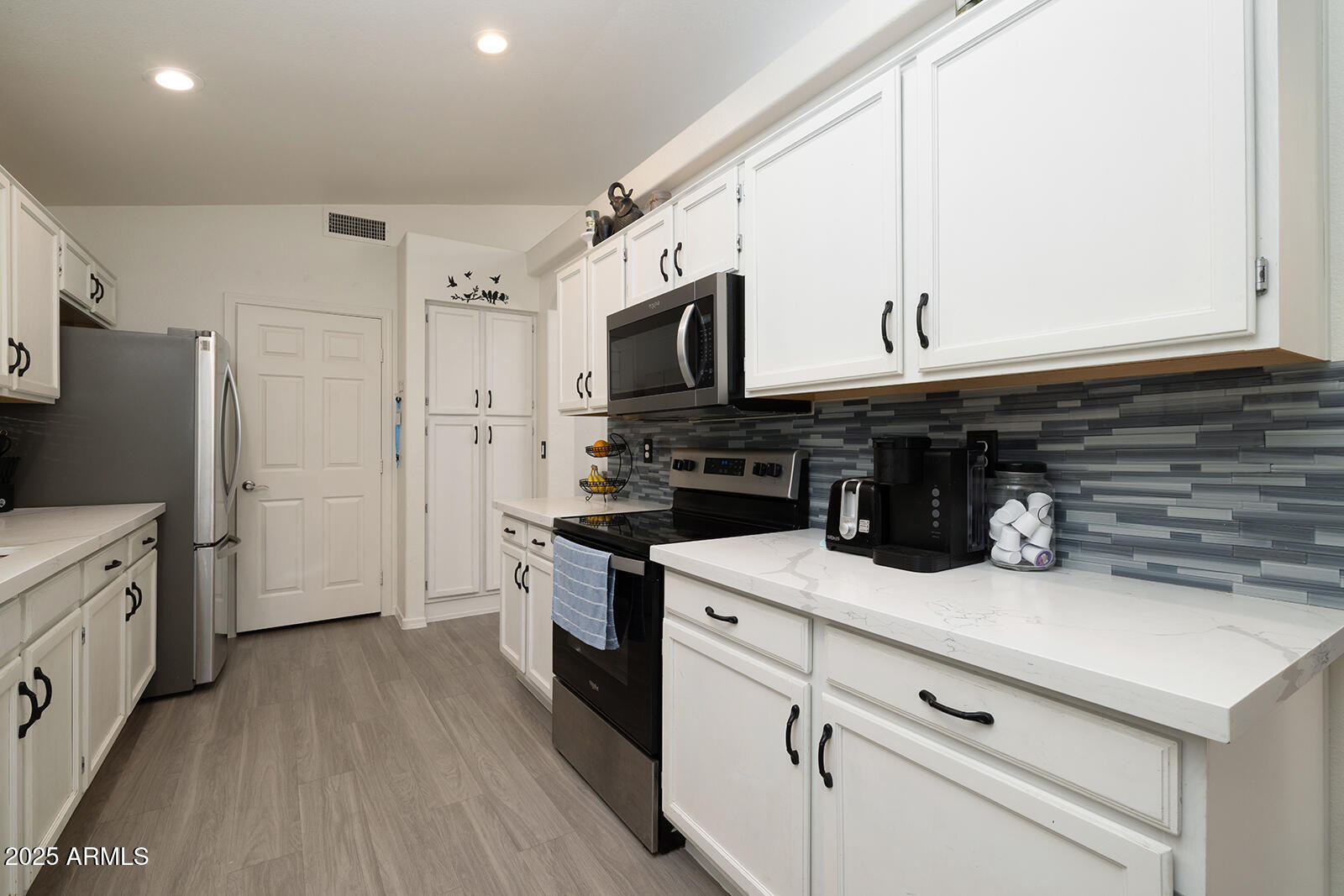 4529 E THISTLE LANDING Drive