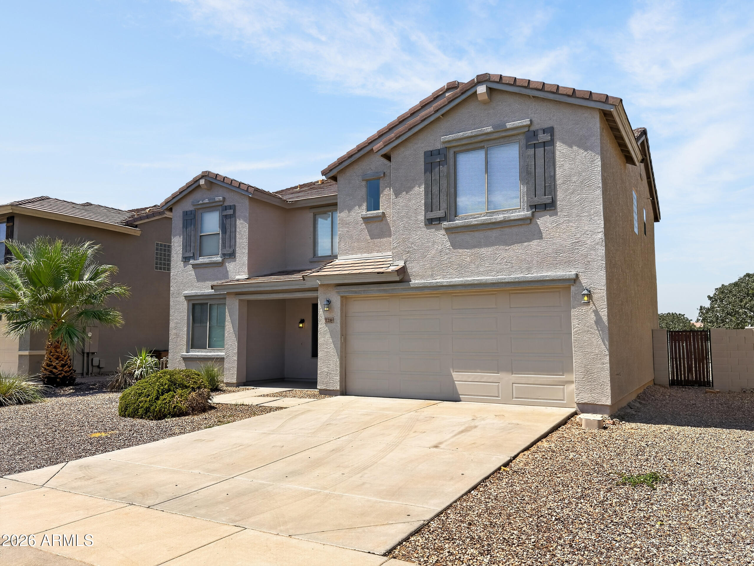 728 W DESERT CANYON Drive