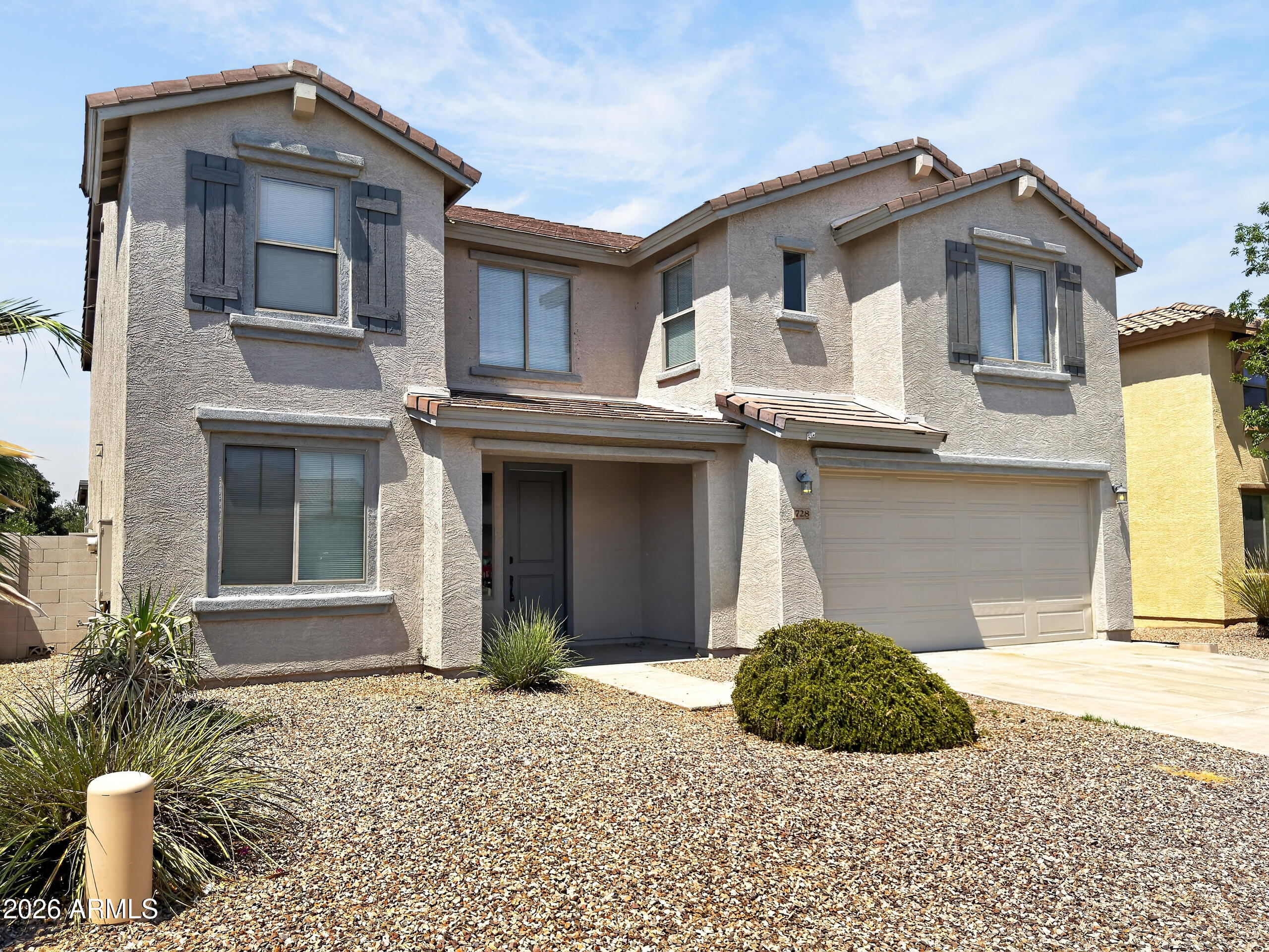 728 W DESERT CANYON Drive