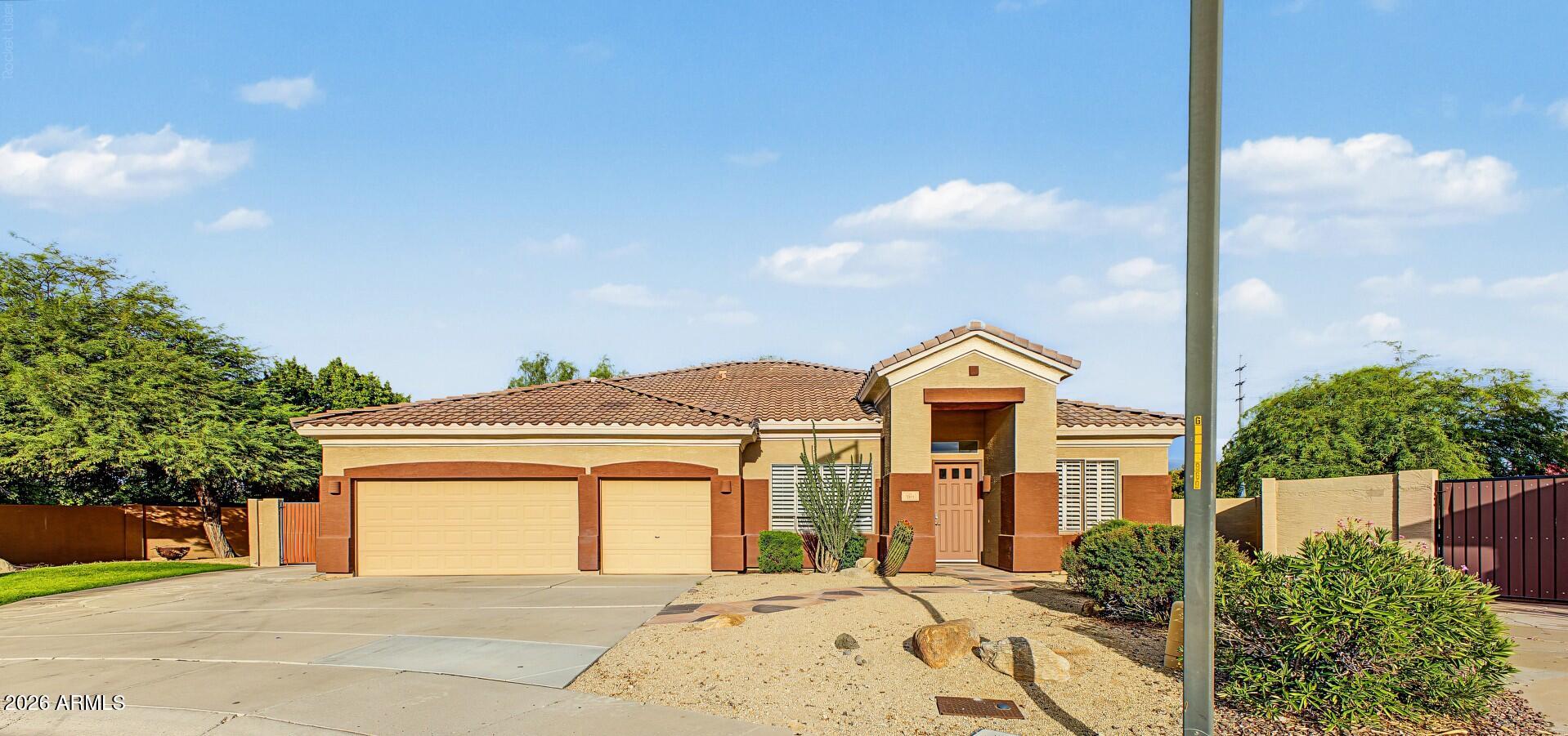 1571 E STIRRUP Court