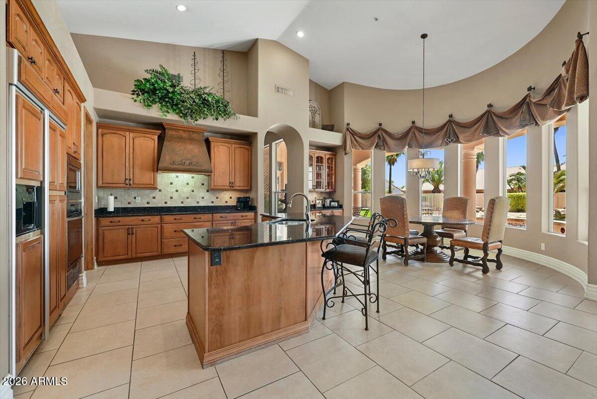 8669 E DAVENPORT Drive