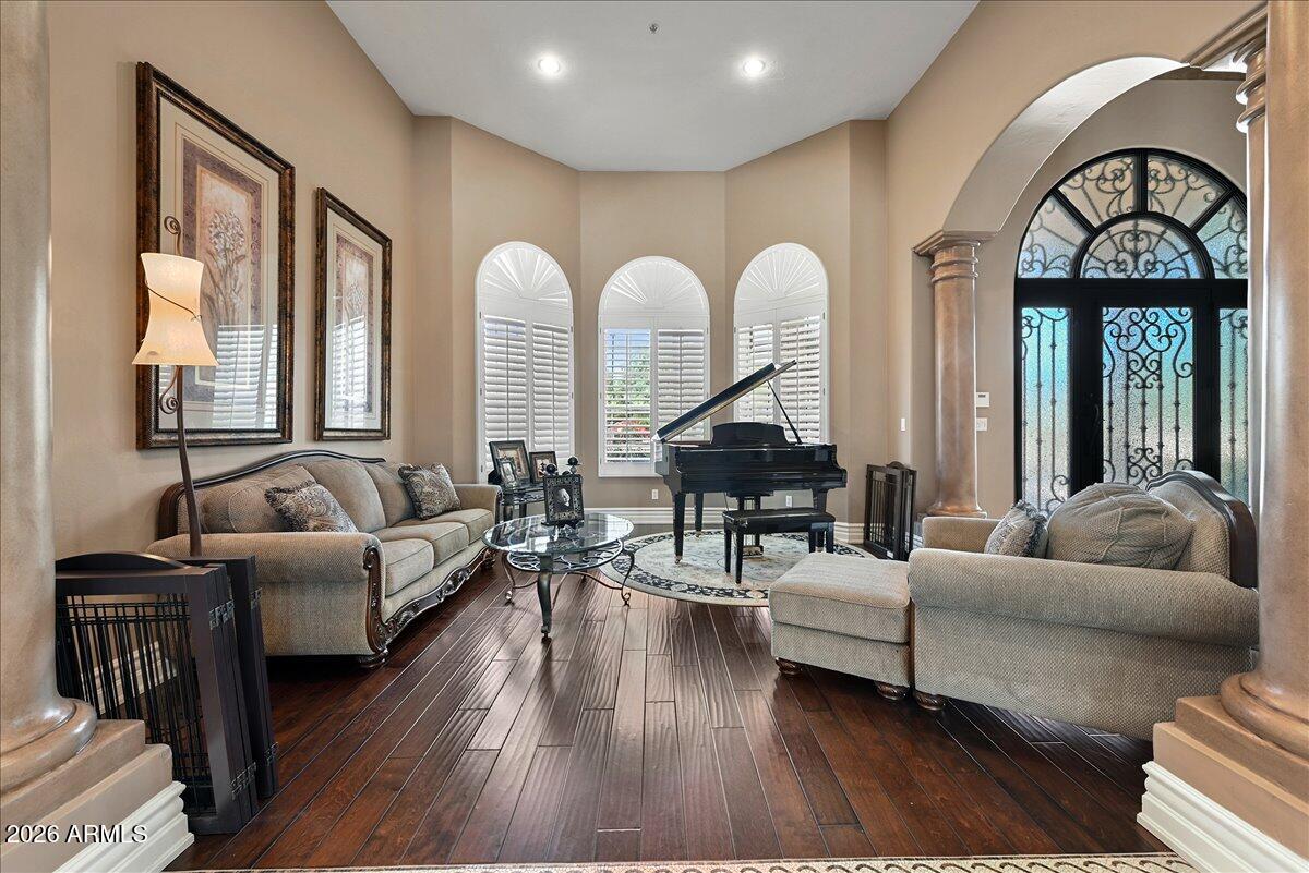 8669 E DAVENPORT Drive