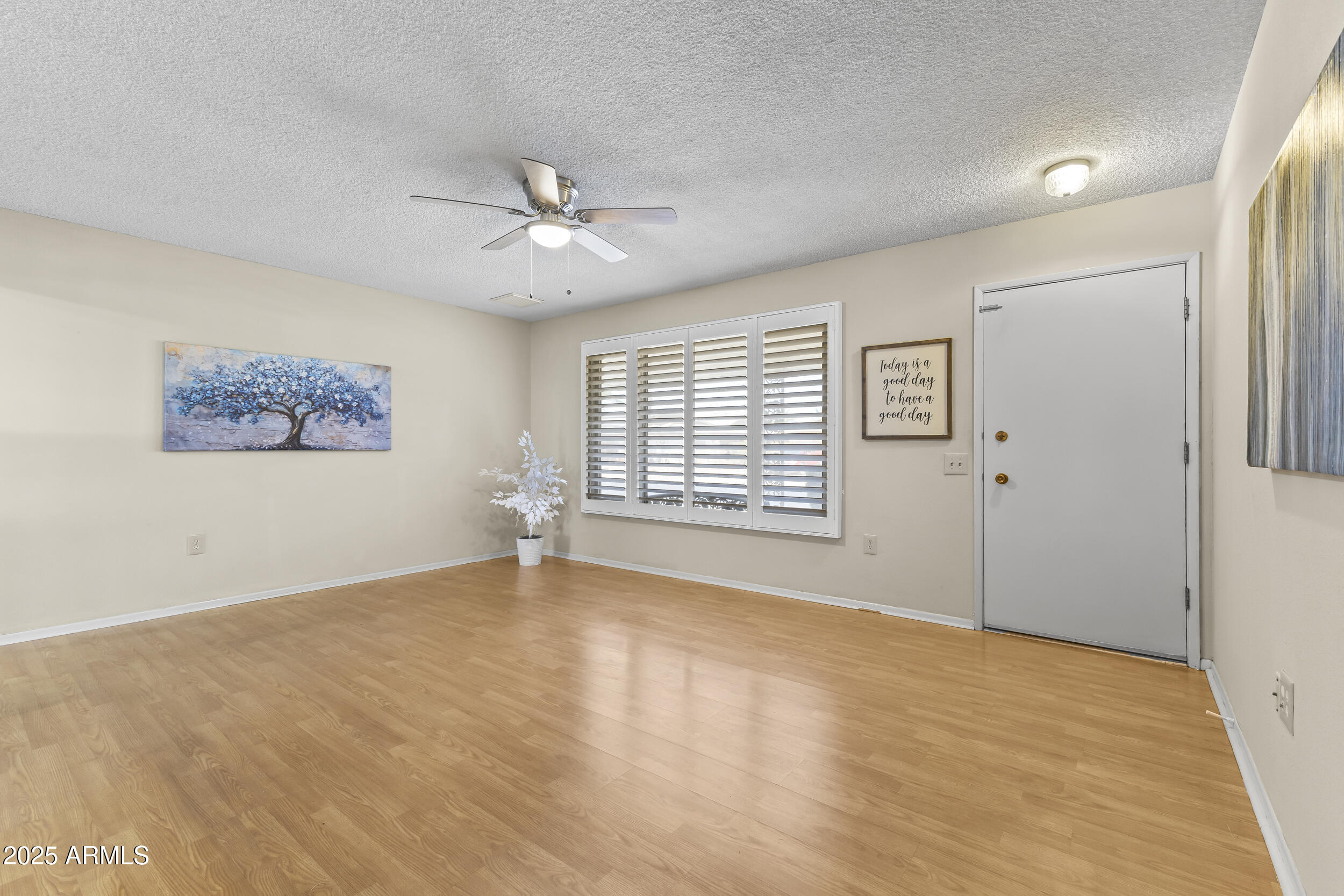 19801 N PONDEROSA Circle