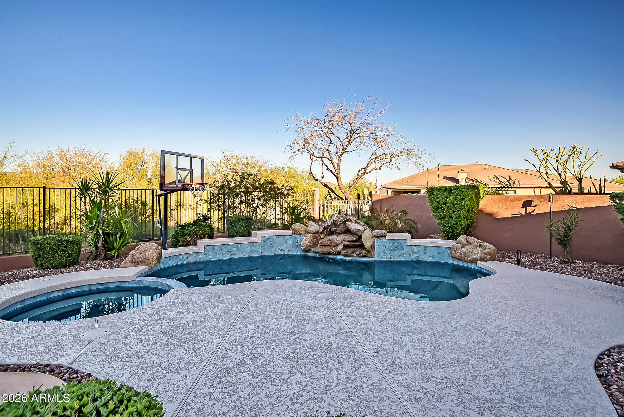 ANTHEM COUNTRY CLUB - Residential