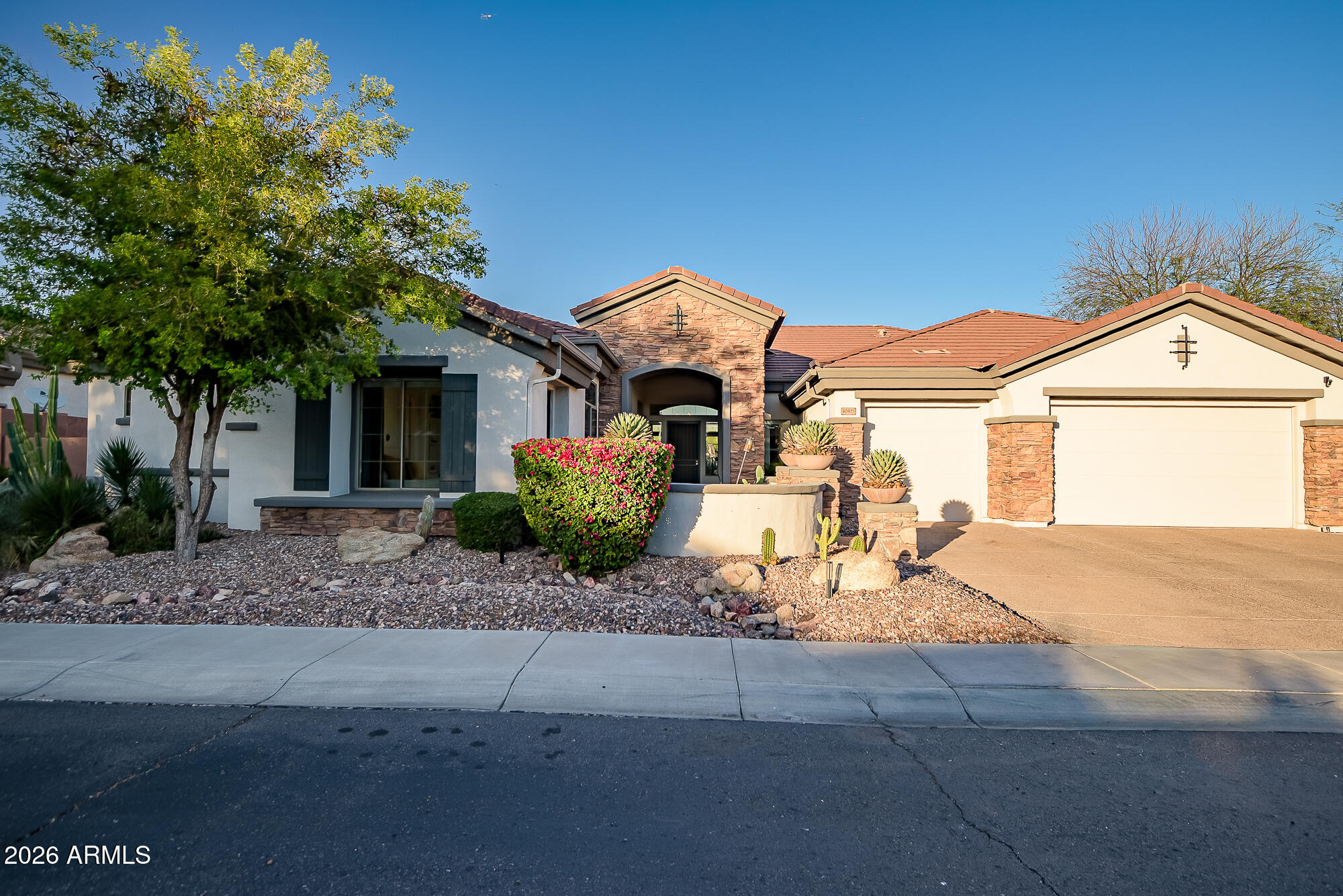 ANTHEM COUNTRY CLUB - Residential