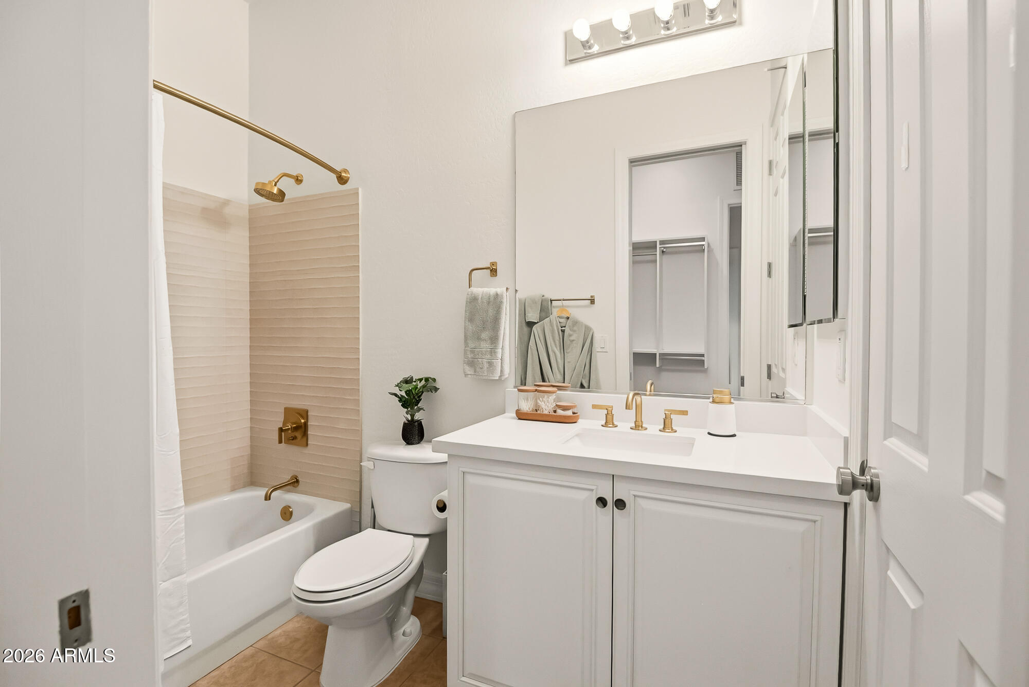 ANTHEM COUNTRY CLUB - Residential