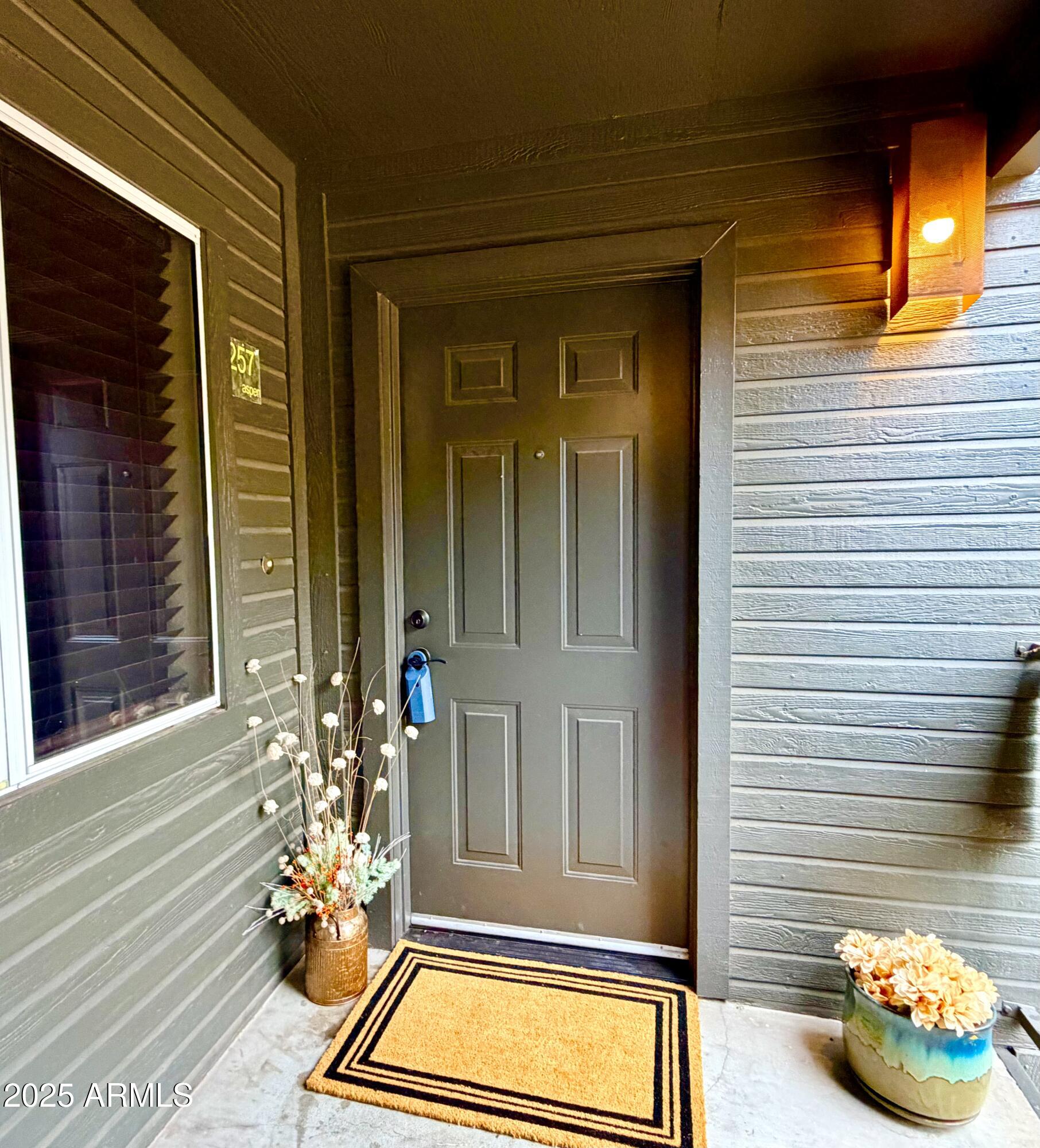 1385 W University Avenue 08-257