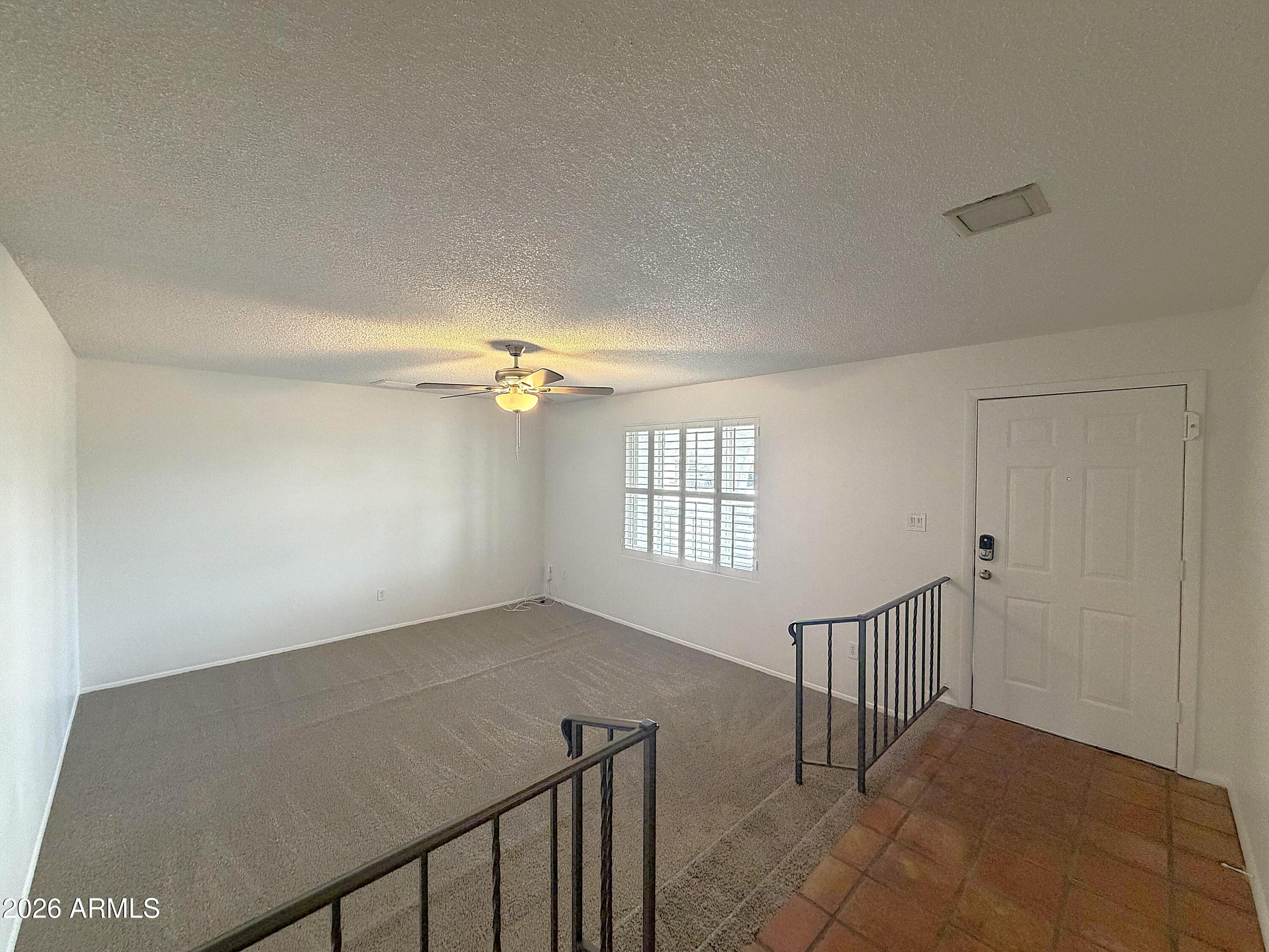 3241 E SUNNYSIDE Drive