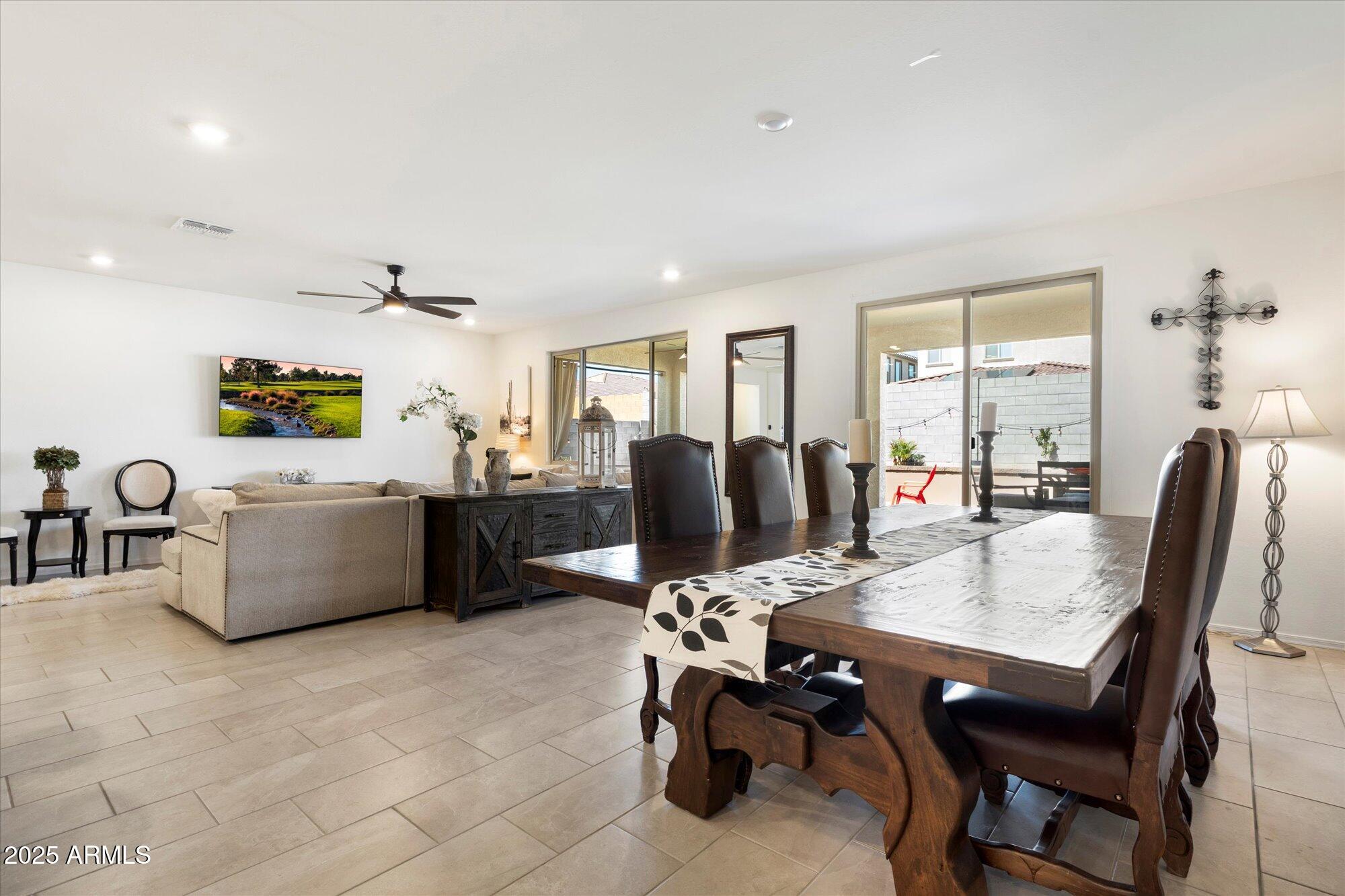 17140 W RUNNING DEER Trail
