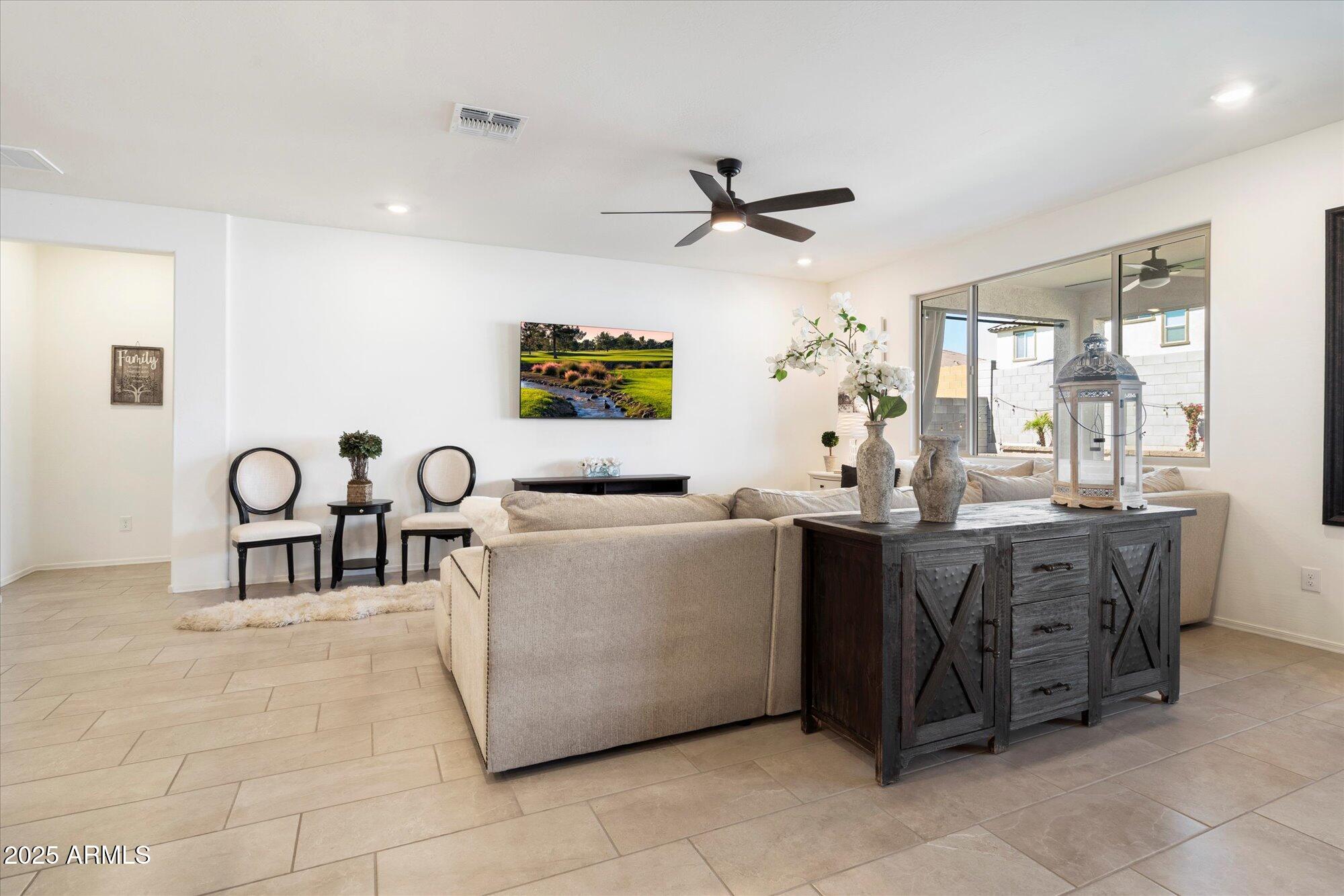 17140 W RUNNING DEER Trail