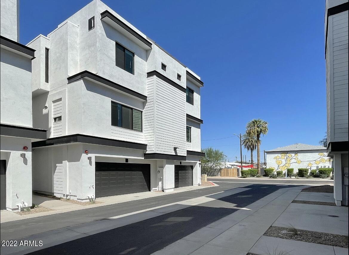 3215 E Flower Street Unit 6