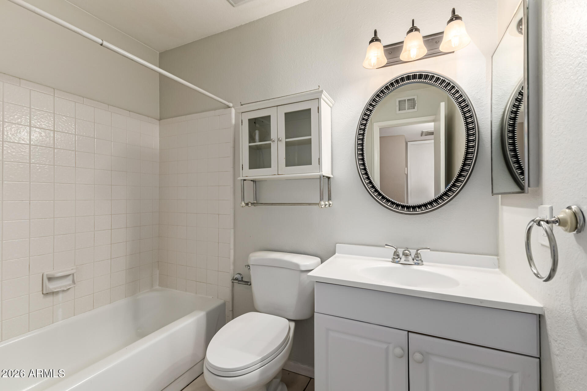 1416 W CHILTON Street