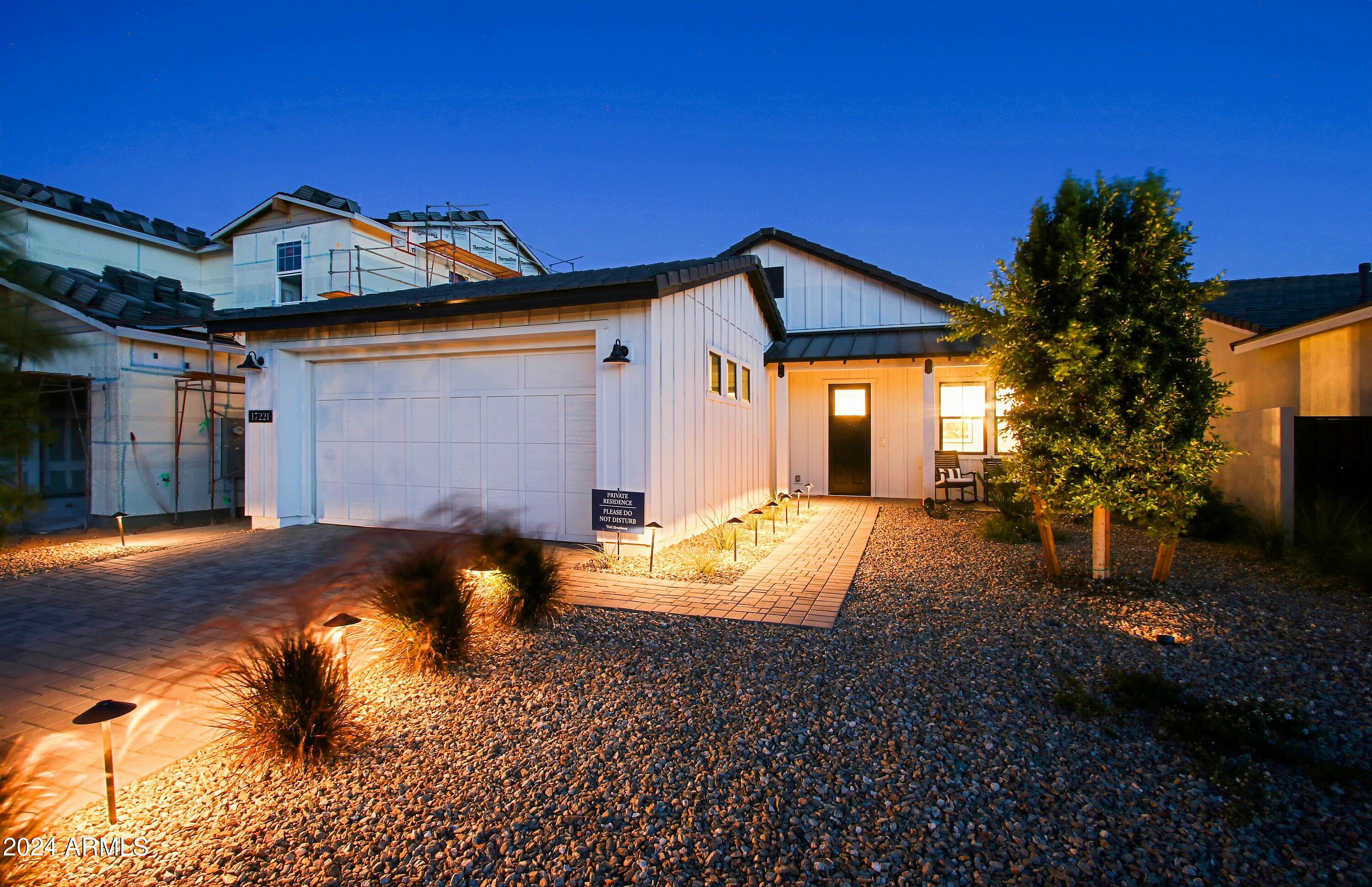 17221 W MIDDLEBURY Street