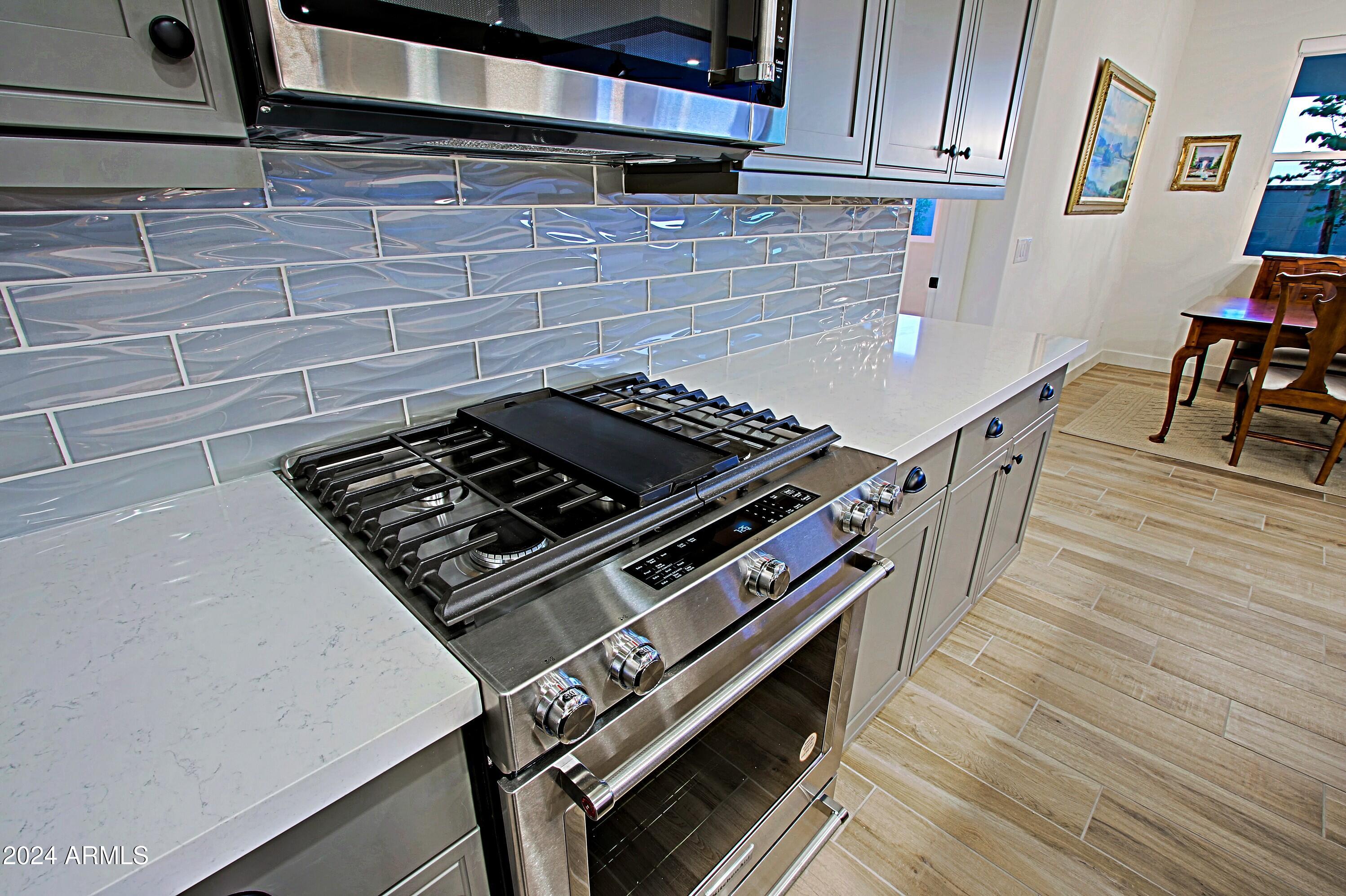 17221 W MIDDLEBURY Street