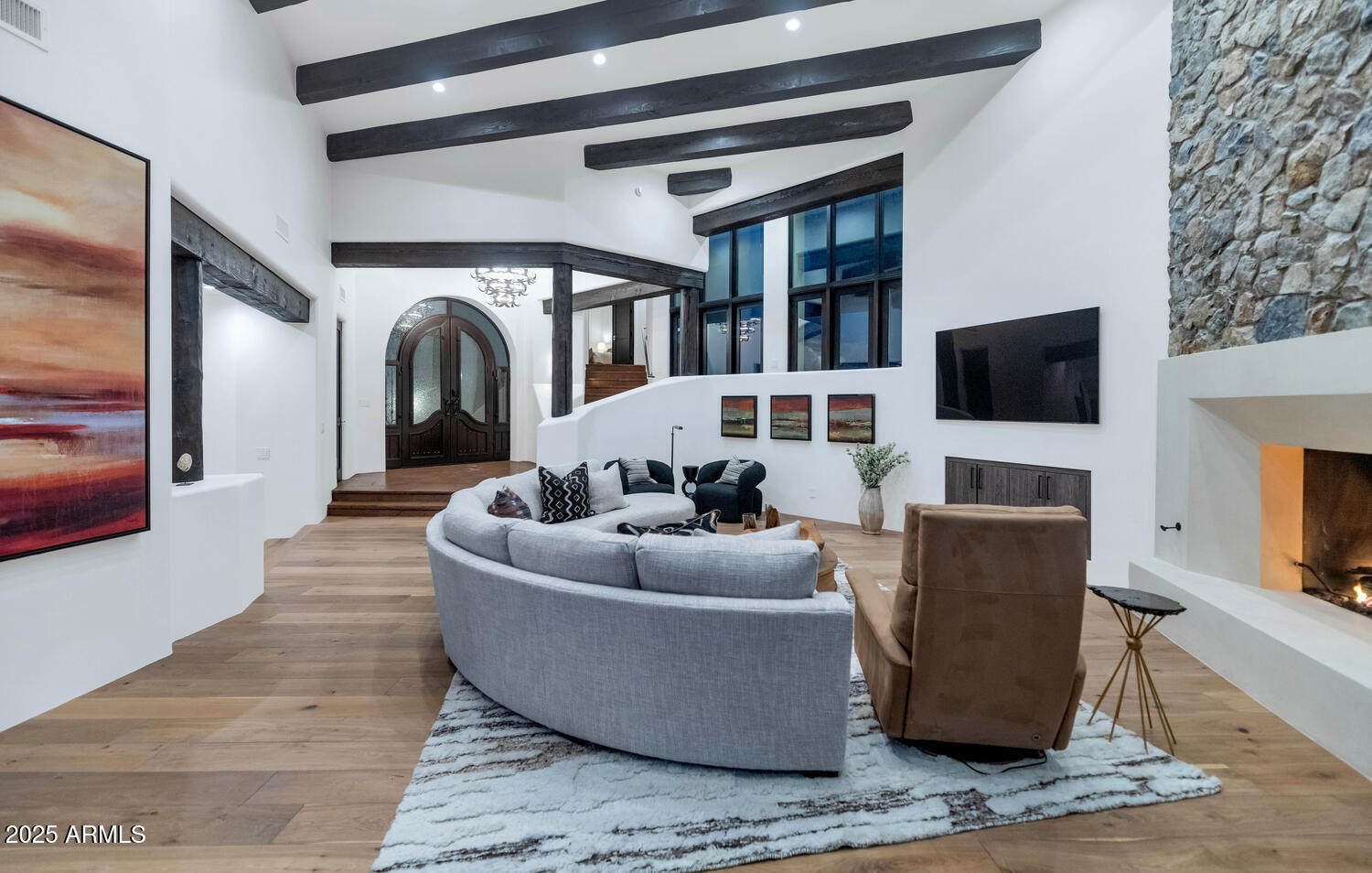 5810 E Cholla Lane