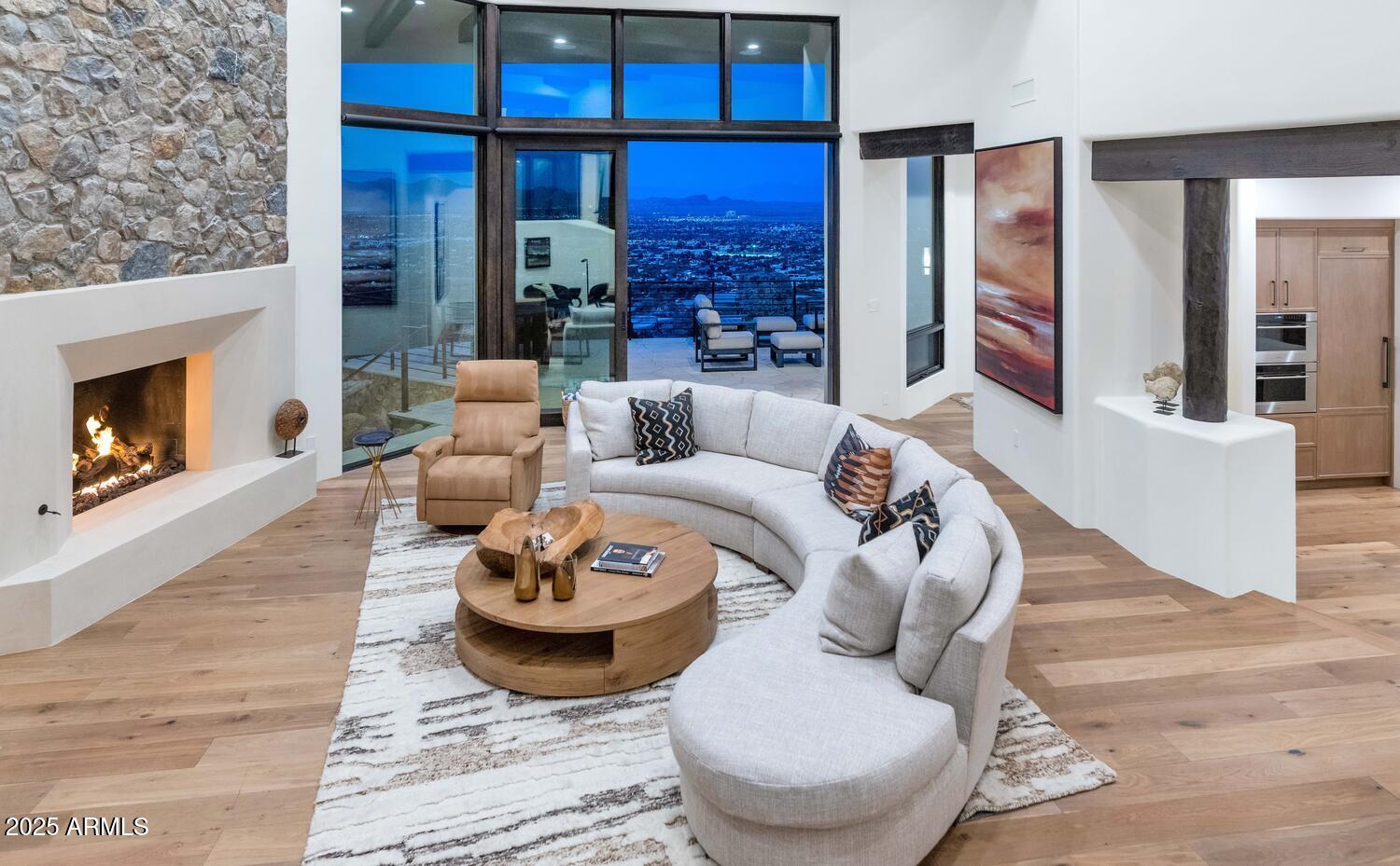 5810 E Cholla Lane