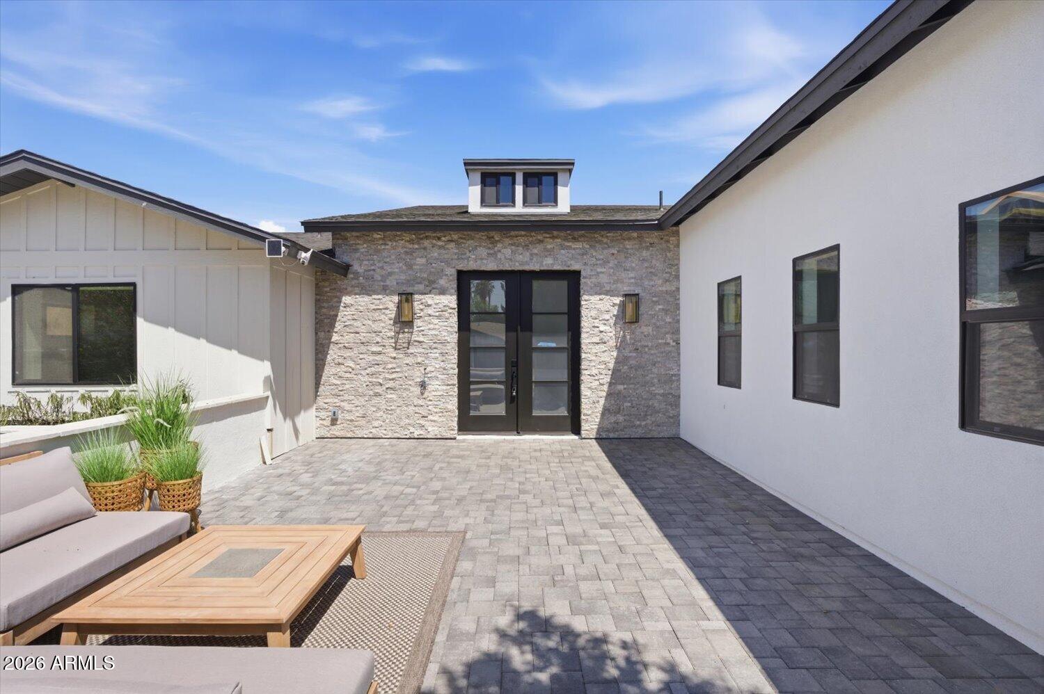 4348 E MITCHELL Drive