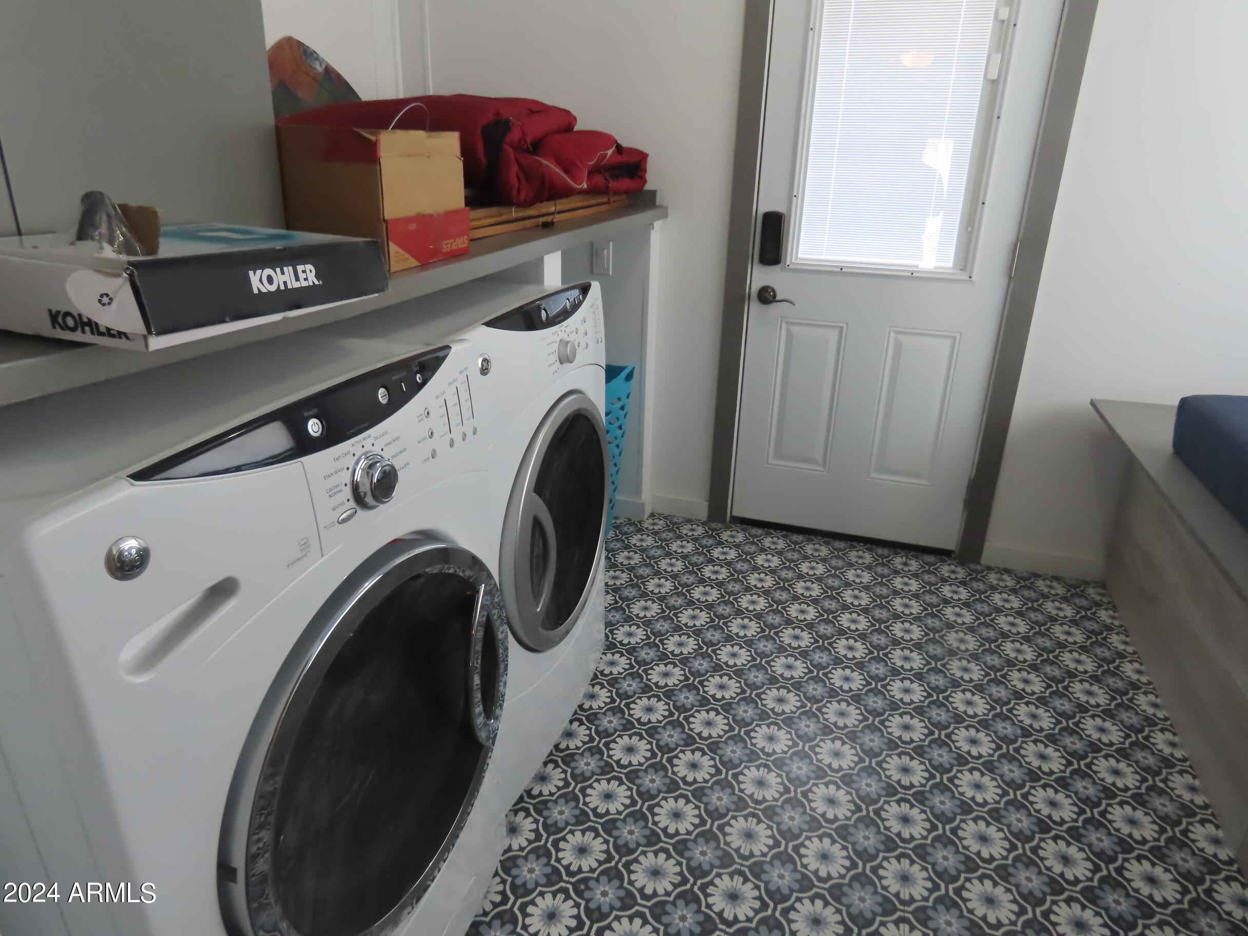 56120 E Riverside Road