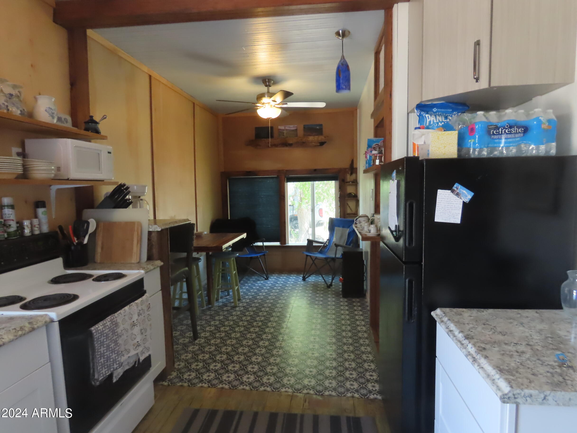 56120 E Riverside Road