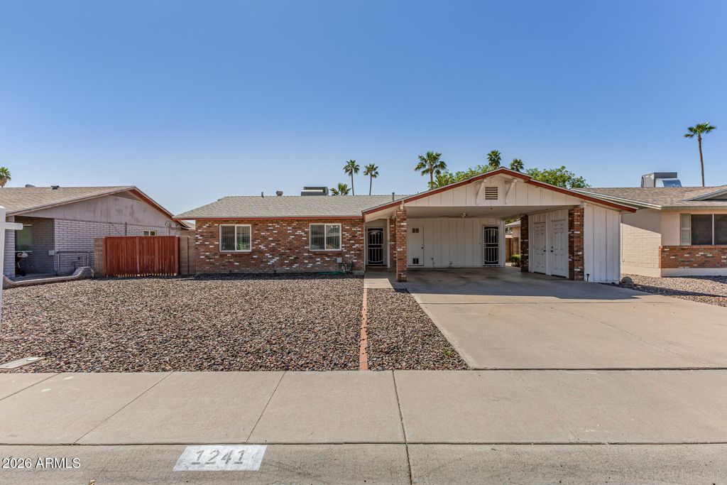 Photo of 1241 W Laredo Street, Chandler, AZ 85224 (MLS # 6986391)