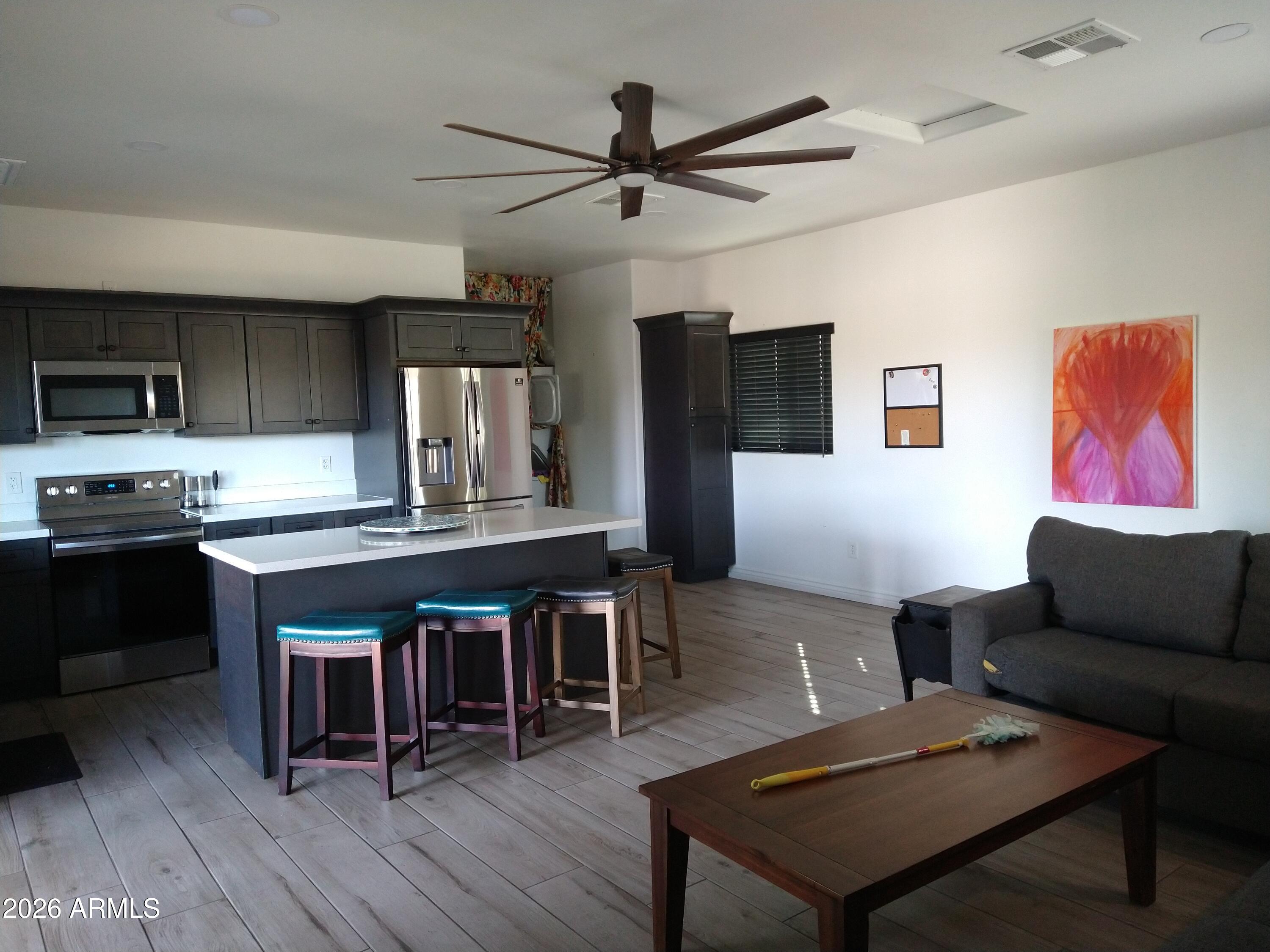 4121 E PUEBLO Avenue 2