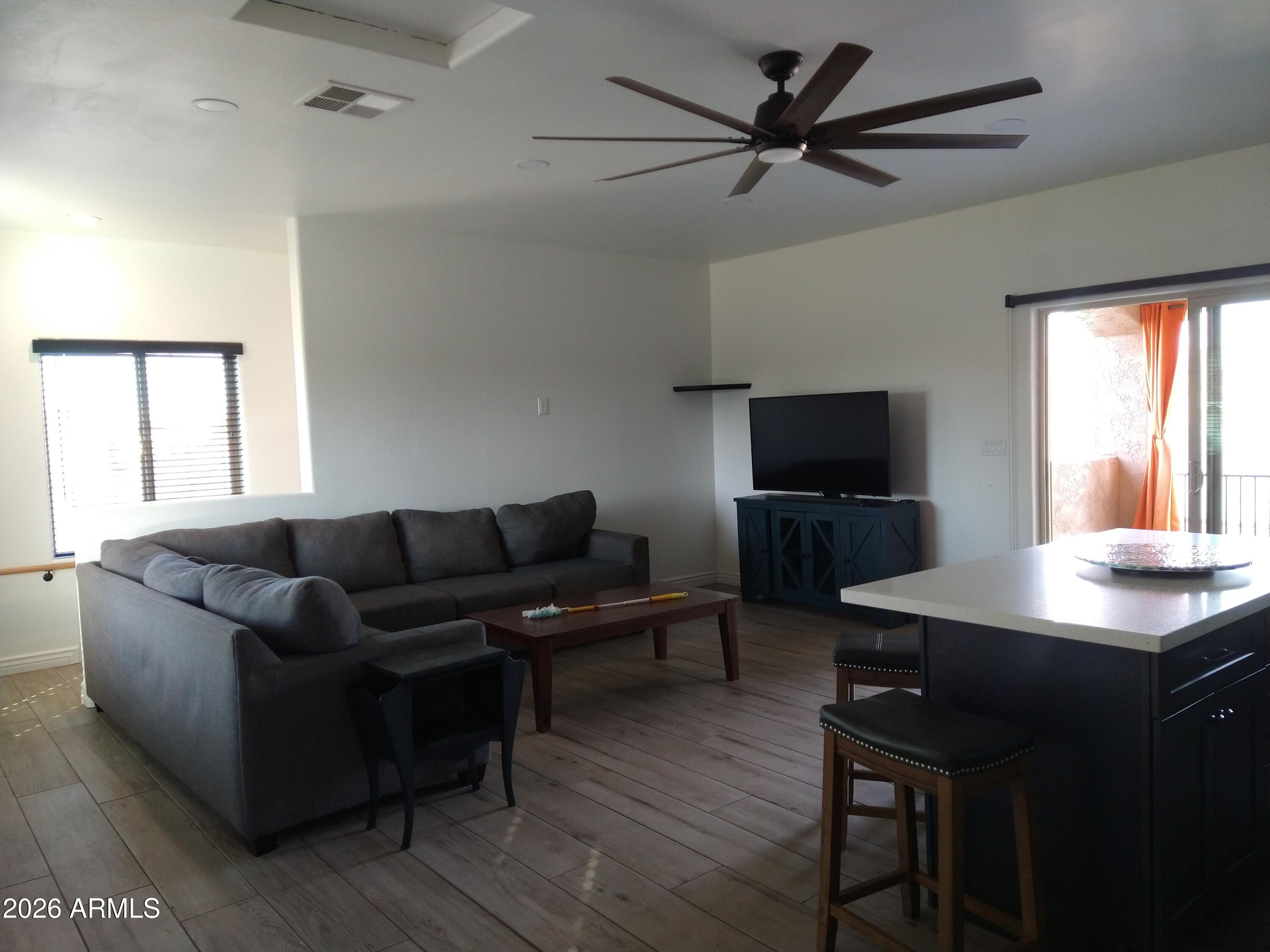 4121 E PUEBLO Avenue 2