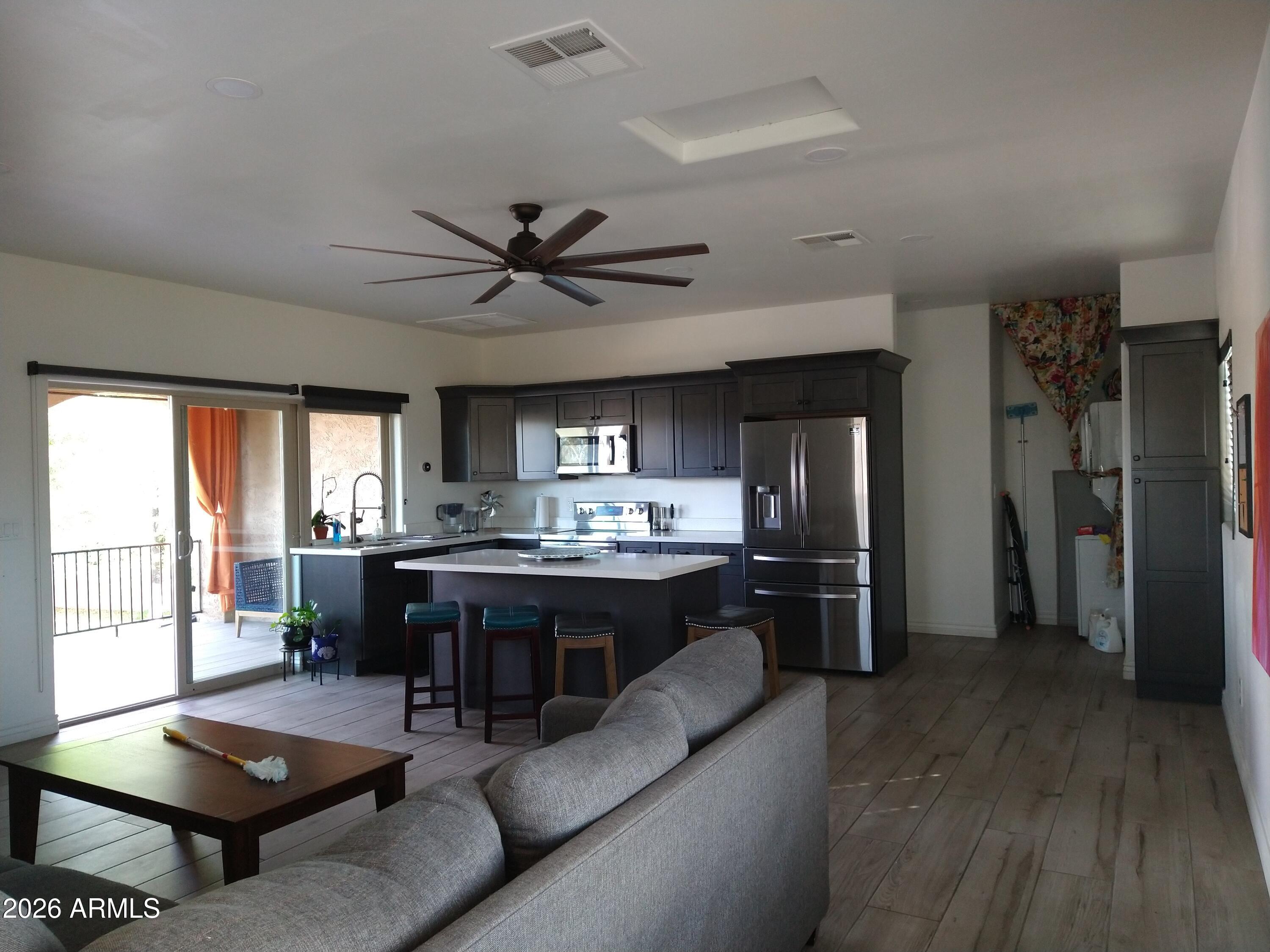 4121 E PUEBLO Avenue 2