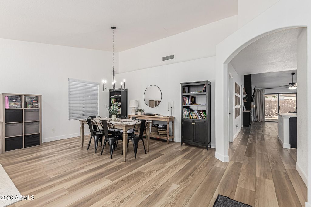 Photo of 638 W Sierra Madre Avenue, Gilbert, AZ 85233 (MLS # 6977563)