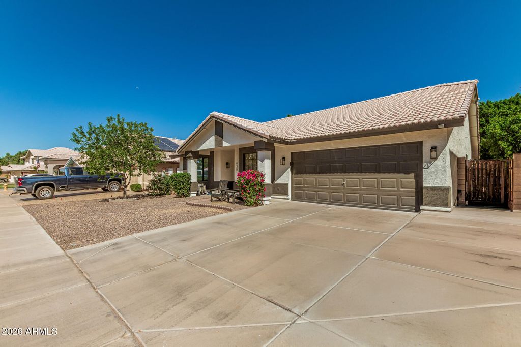 Photo of 638 W Sierra Madre Avenue, Gilbert, AZ 85233 (MLS # 6977563)