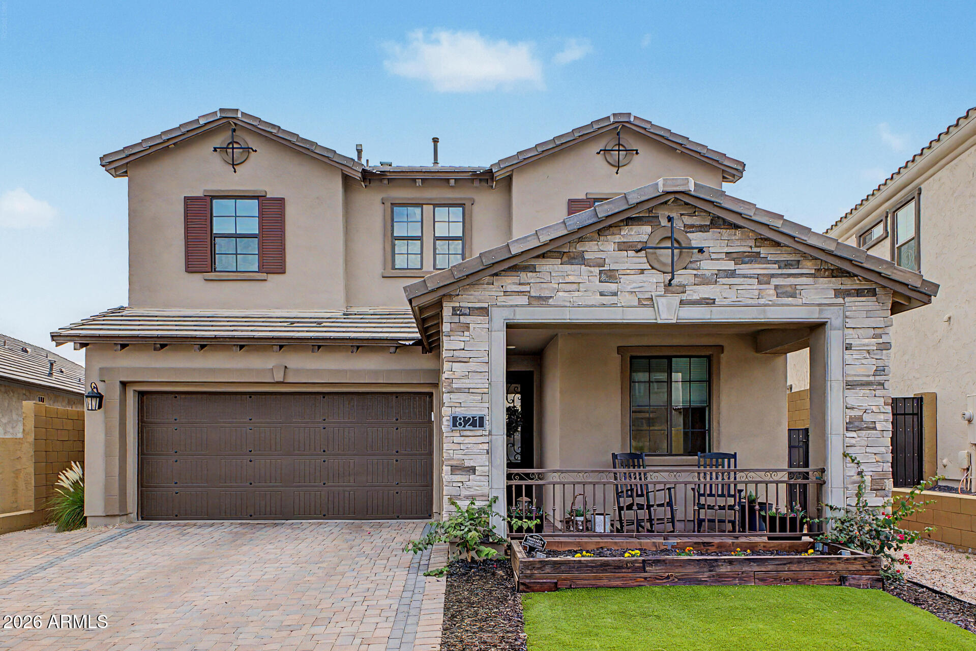 821 E SILVER FOX Way