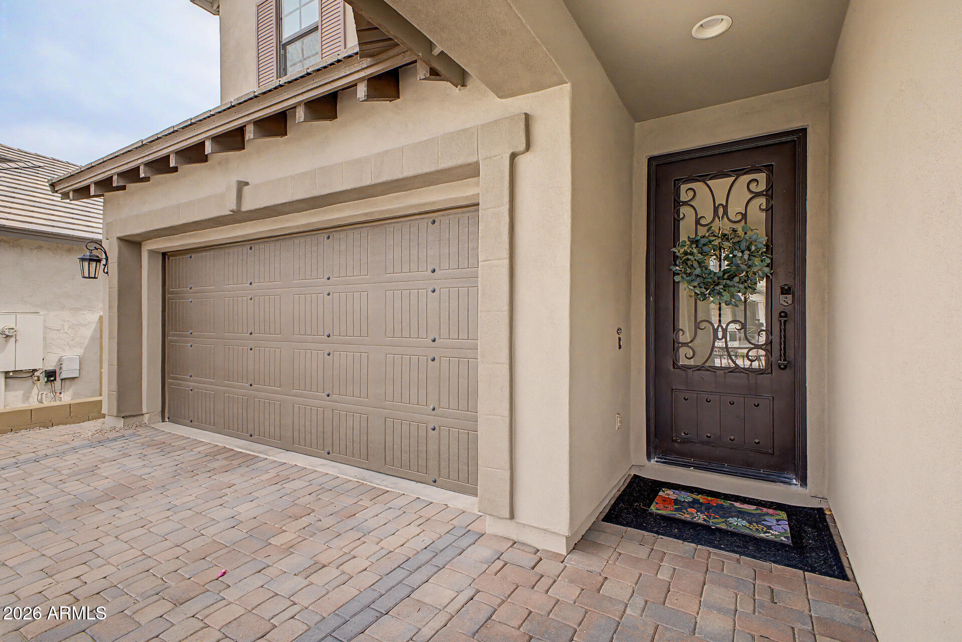 821 E SILVER FOX Way