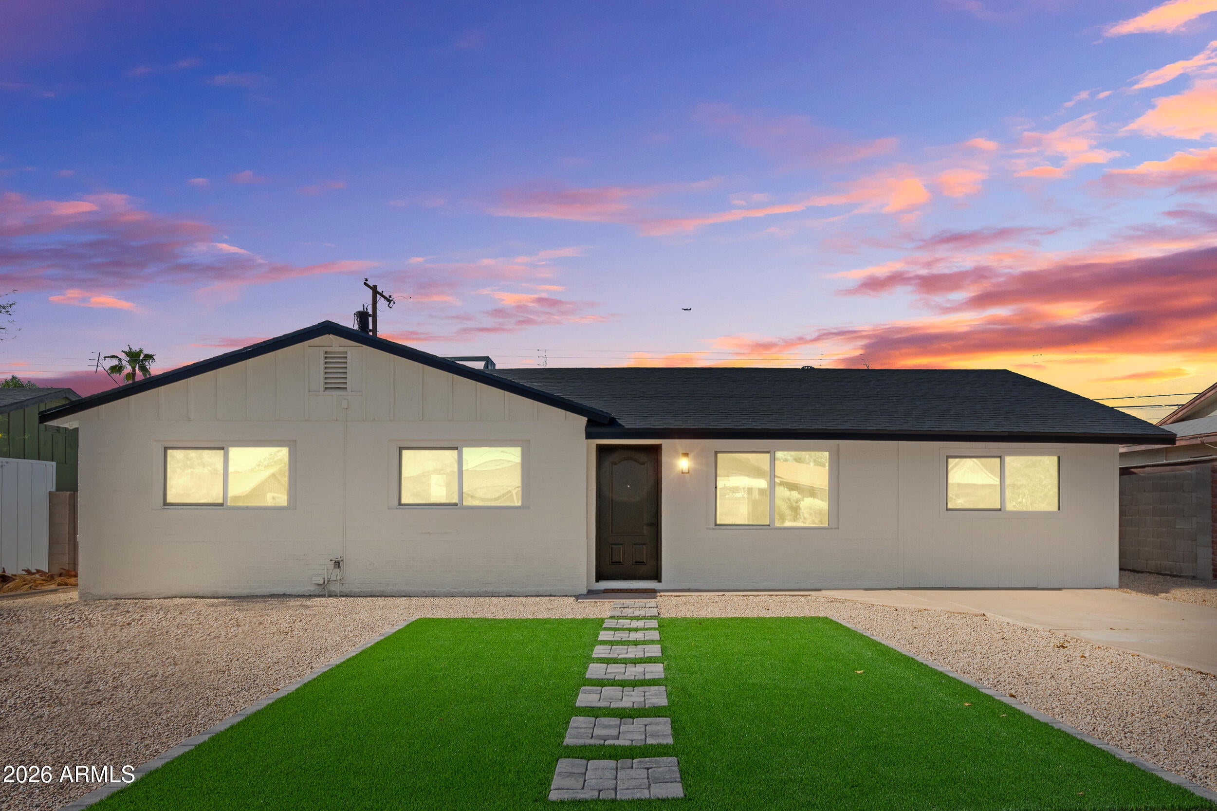 401 E CONTINENTAL Drive