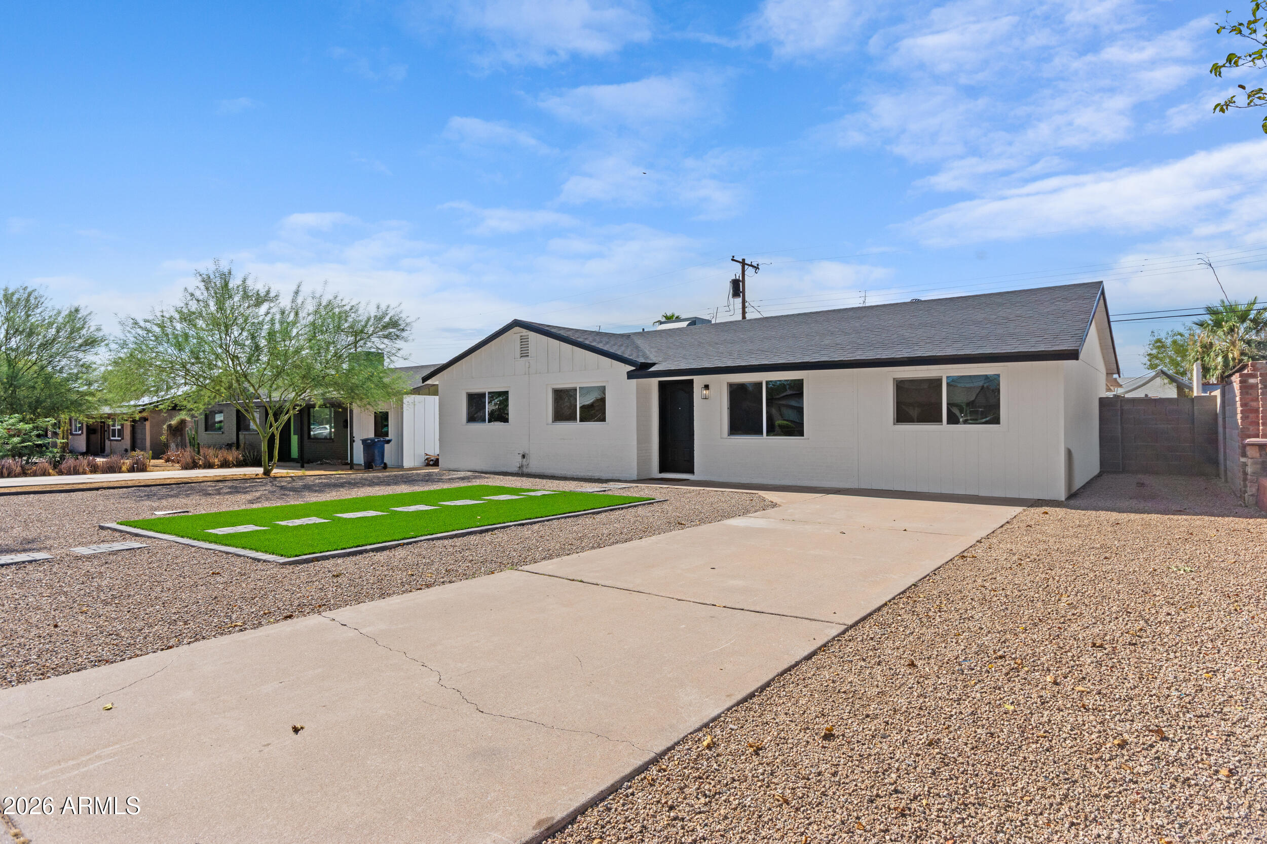 401 E CONTINENTAL Drive