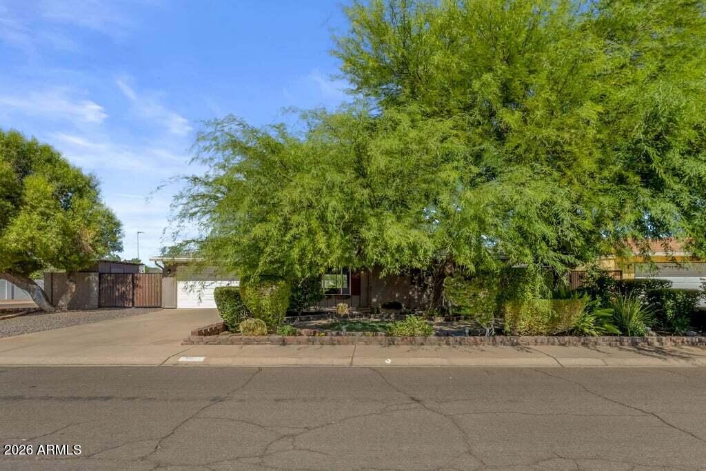 3708 N 85TH Street