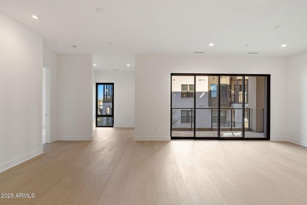 Photo of 19355 N 73rd Way #I2022, Scottsdale, AZ 85255 (MLS # 6952925)