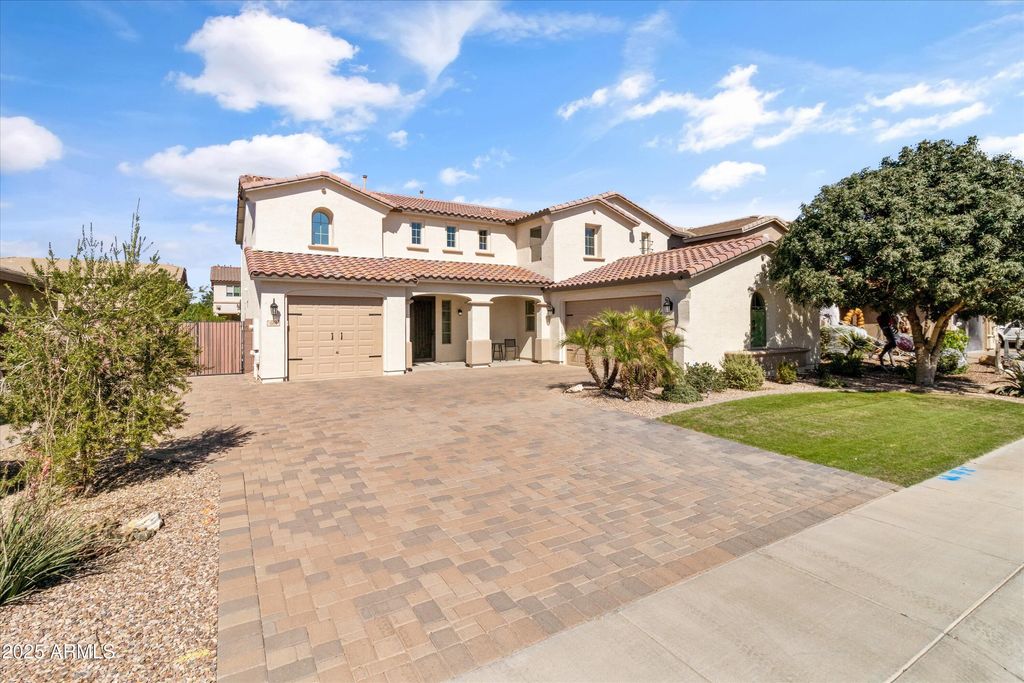 Photo of 684 W Coffee Tree Avenue, Queen Creek, AZ 85140 (MLS # 6936006)