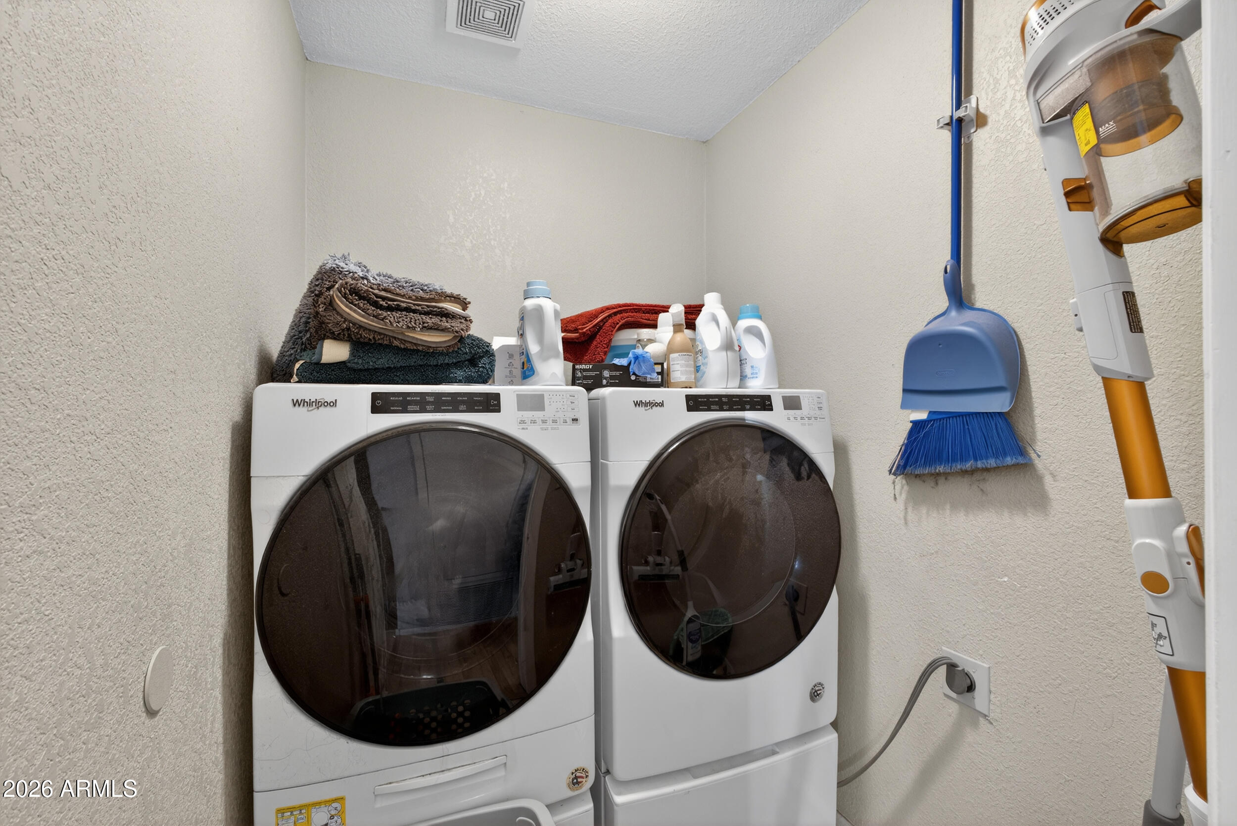 AMD CASA GRANDE TOWNHOMES UNIT THREE - Residential