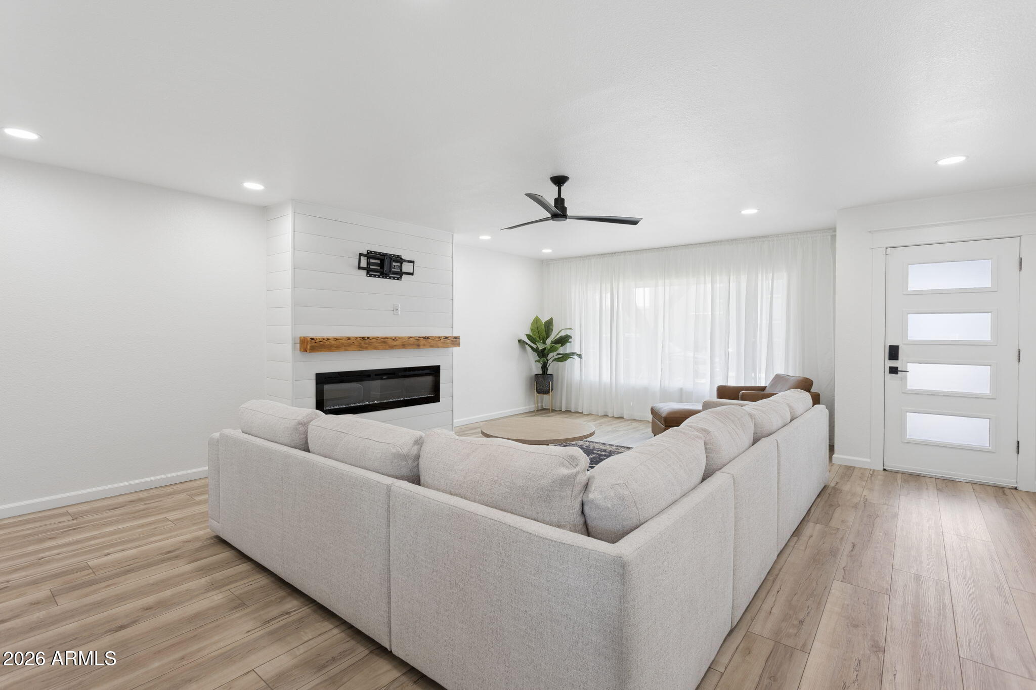 8208 E KEIM Drive