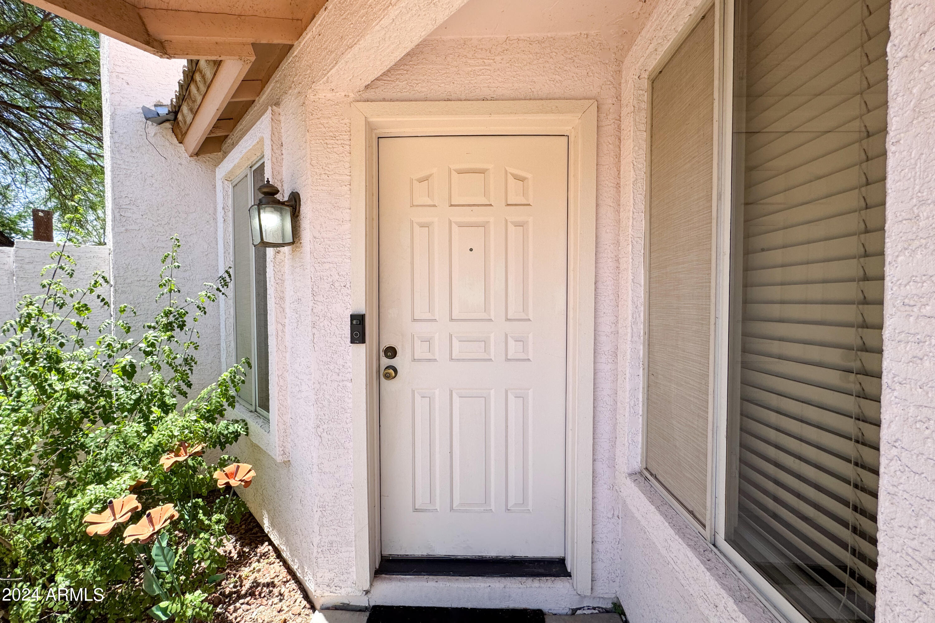 5251 W PONTIAC Drive