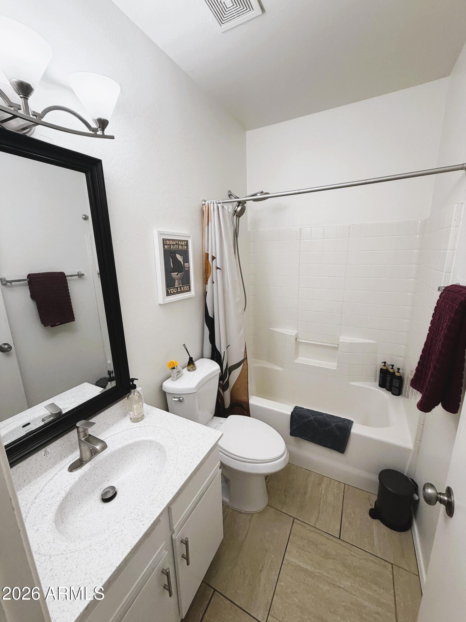 805 S SYCAMORE -- 108