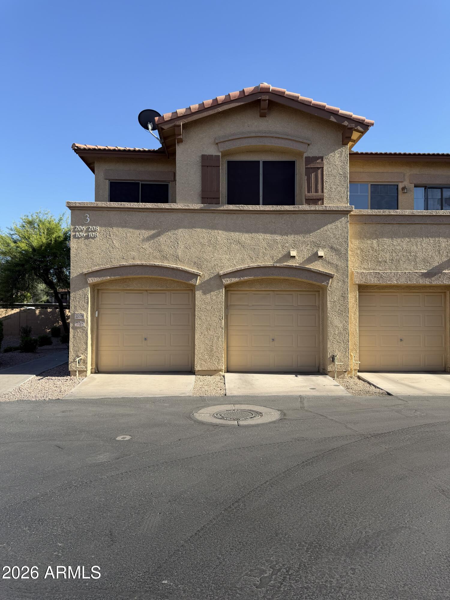 805 S SYCAMORE -- 108
