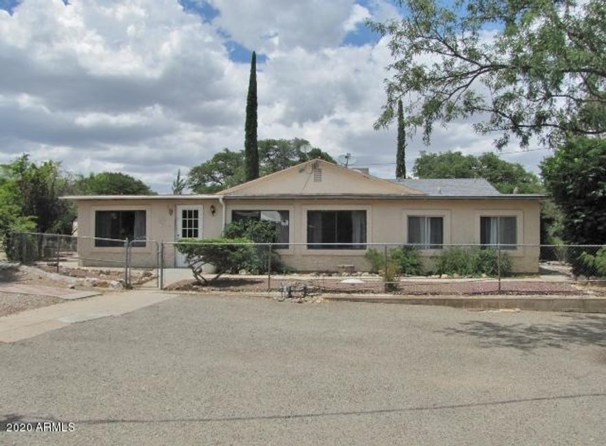 This 5BR/2BA/2CG, 2539 sq.ft.home on 4.19 acres in Hereford, AZ is minutes from Sierra Vista, AZ & Ft. Huachuca. Nestled at the foot of the Huachuca Mountains, this property has gorgeous mountain views and country living. There are two large living areas, a wood burning fireplace, wood laminate floors and tons of character. The 2 car garage has lots of storage and a barn so bring the horses. Call today.
