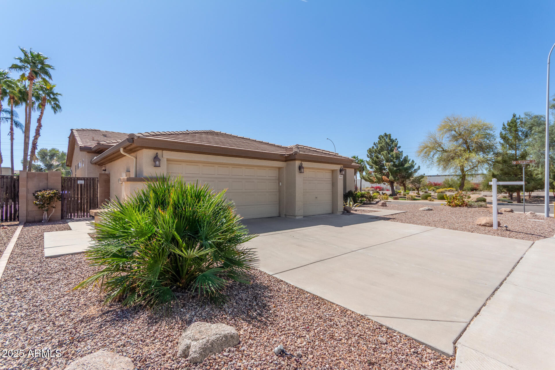 2465 W WEATHERBY Way