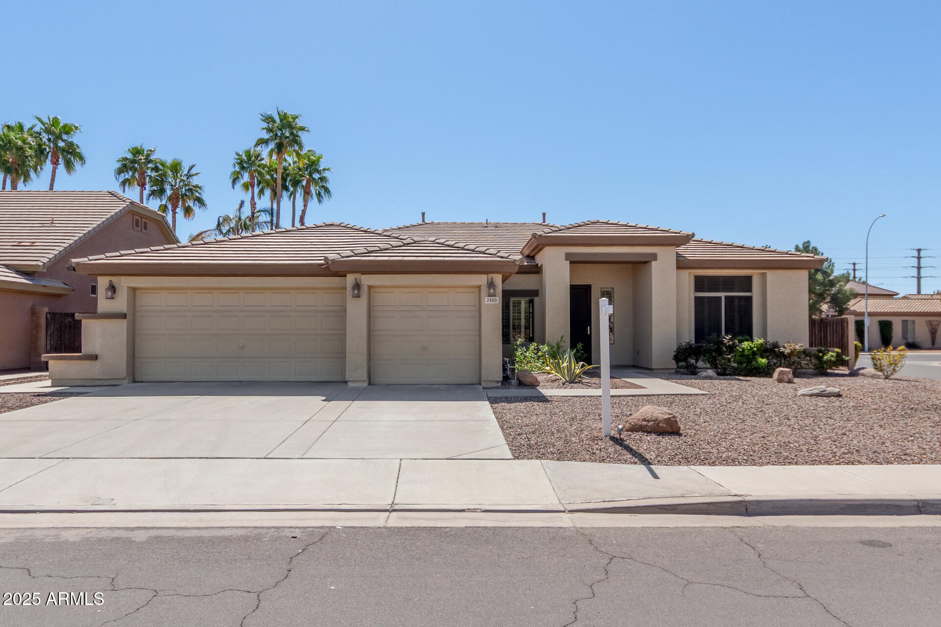 2465 W WEATHERBY Way