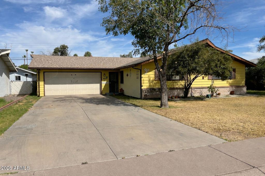 Photo of 3526 W Harmont Drive, Phoenix, AZ 85051 (MLS # 7002963)