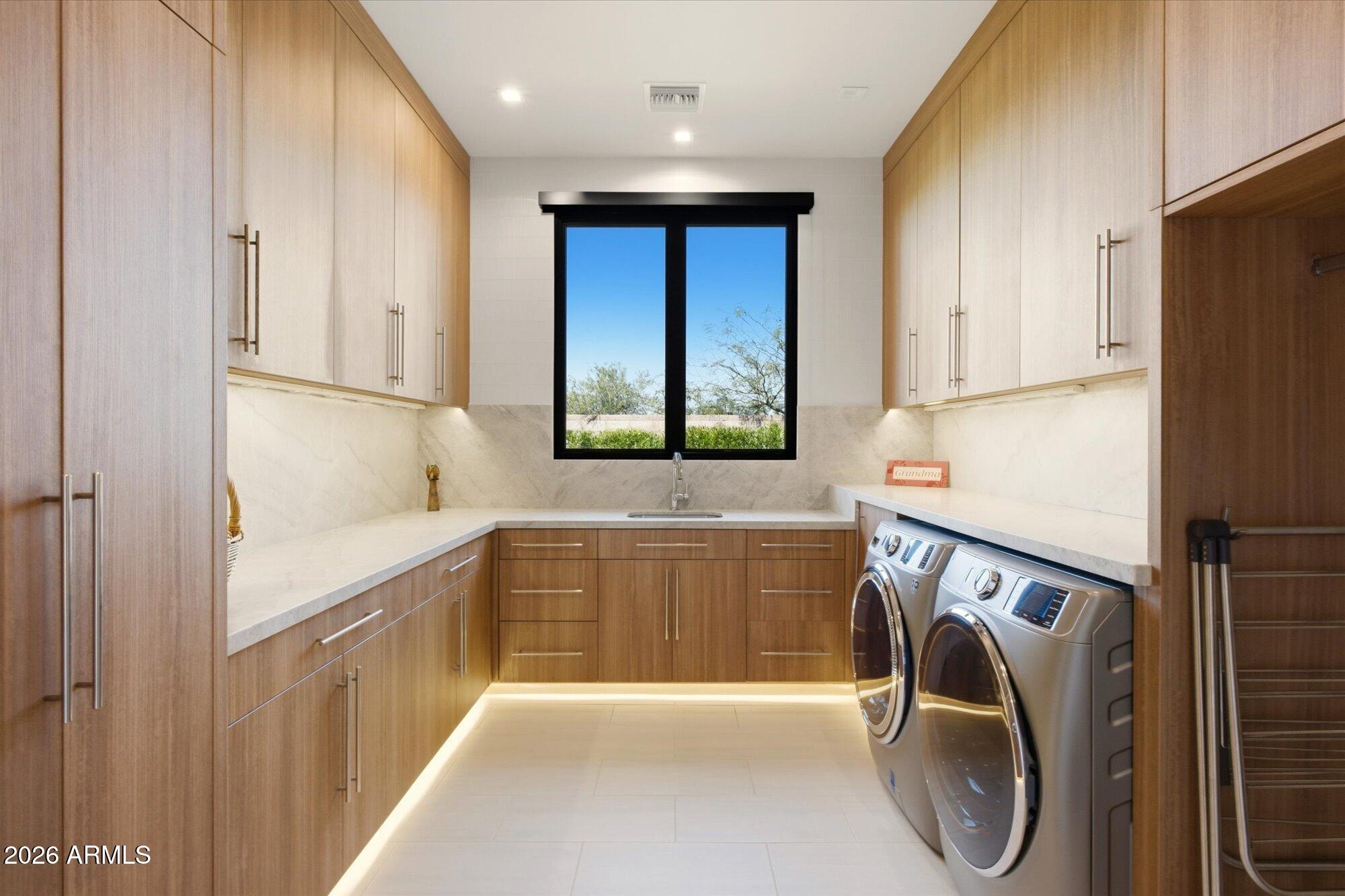 Scottsdale, Arizona, 85255, United States, 4 Bedrooms Bedrooms, ,6 BathroomsBathrooms,Residential,Active,2025965