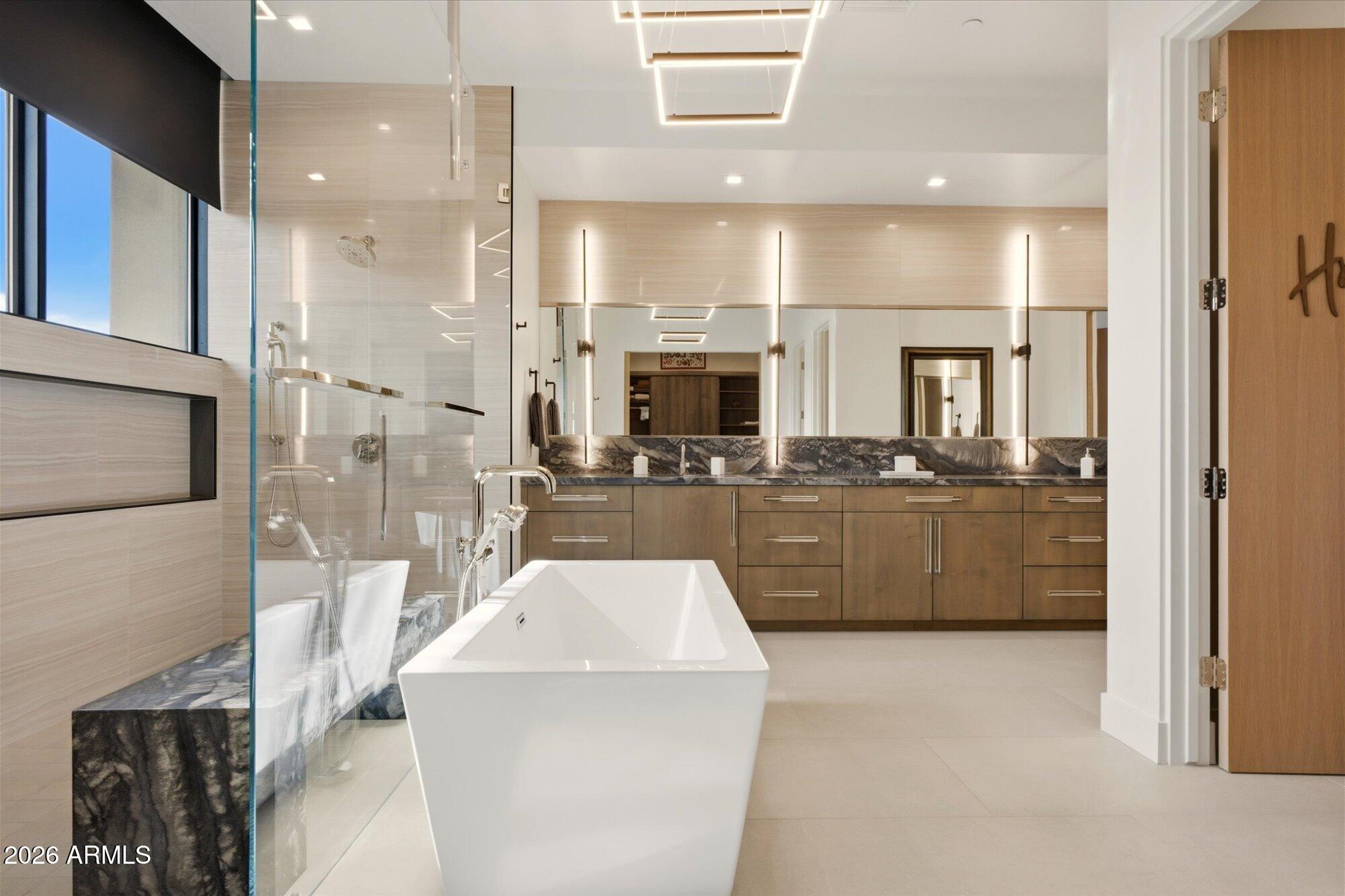 Scottsdale, Arizona, 85255, United States, 4 Bedrooms Bedrooms, ,6 BathroomsBathrooms,Residential,Active,2025965