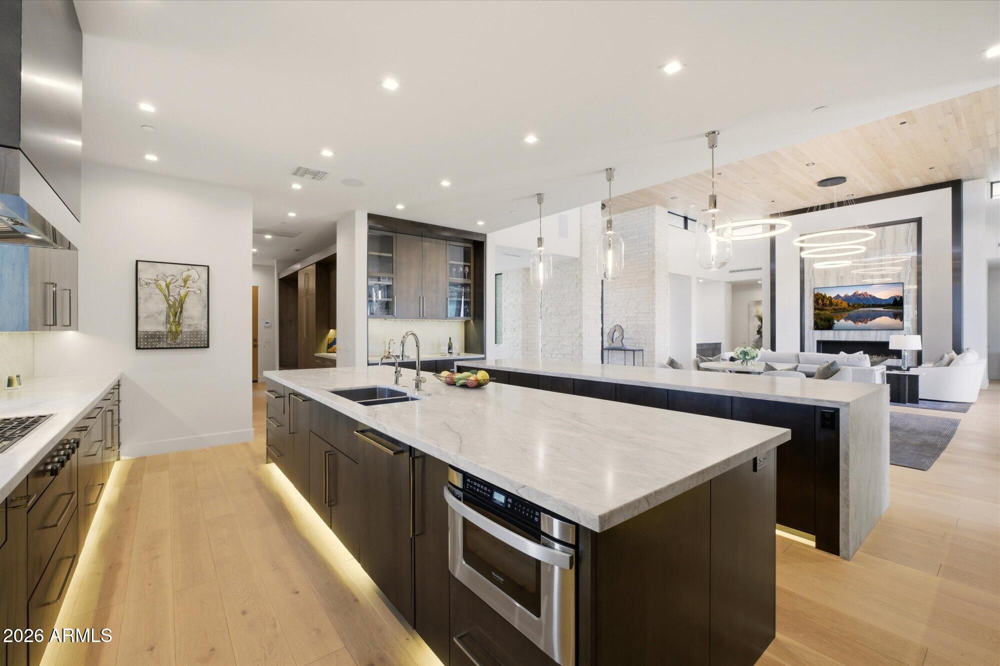 Scottsdale, Arizona, 85255, United States, 4 Bedrooms Bedrooms, ,6 BathroomsBathrooms,Residential,Active,2025965